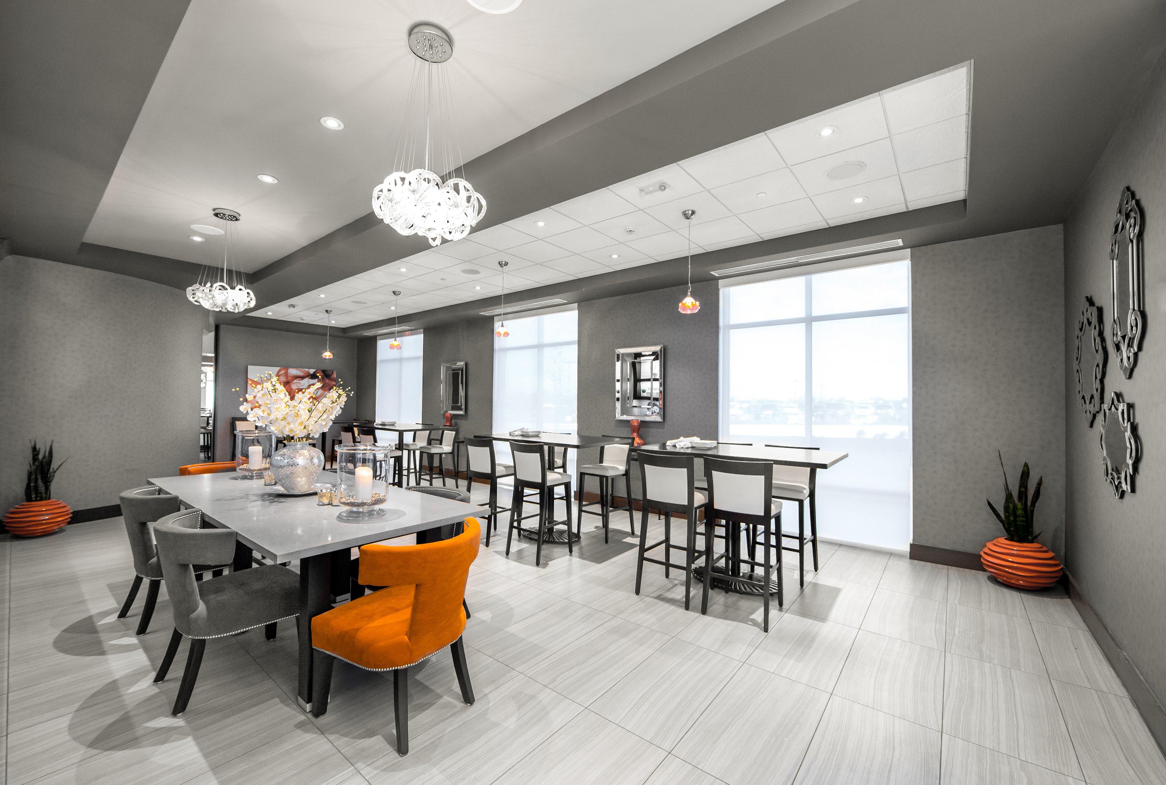 Holiday Inn Hotel and Suites Davenport