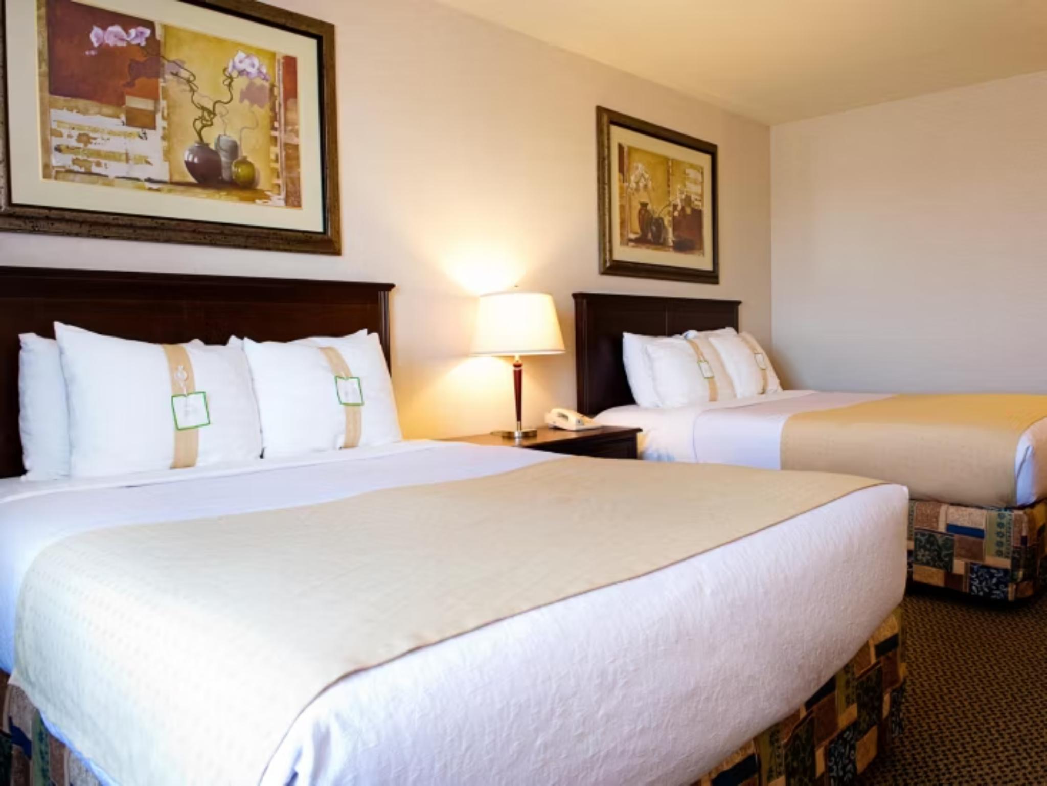 Holiday Inn and Suites West Edmonton