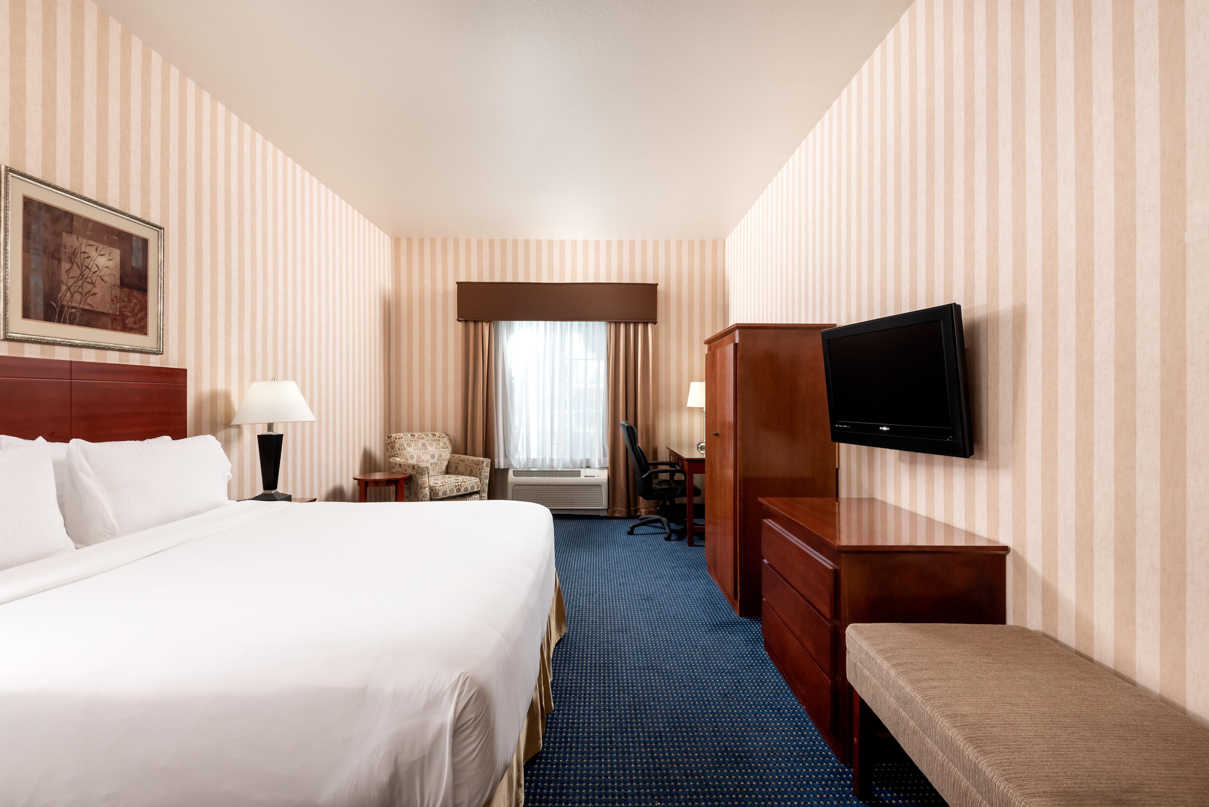 Holiday Inn Express & Suites Lathrop By IHG