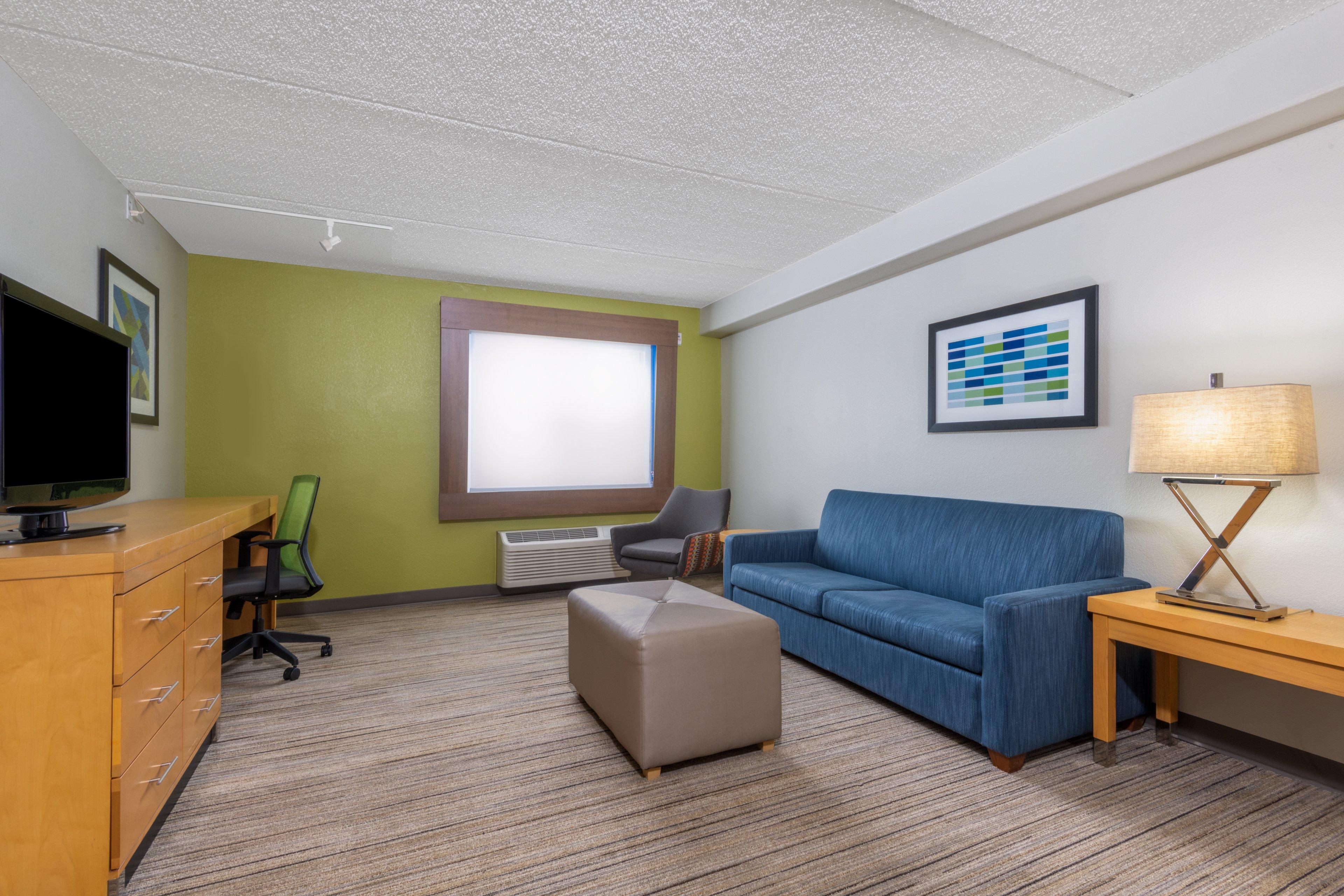 Holiday Inn Express and Suites Wheat Ridge Denver
