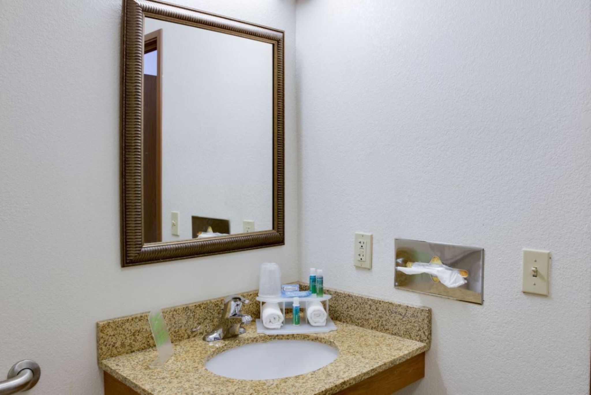 Holiday Inn Express and Suites Mattoon IHG