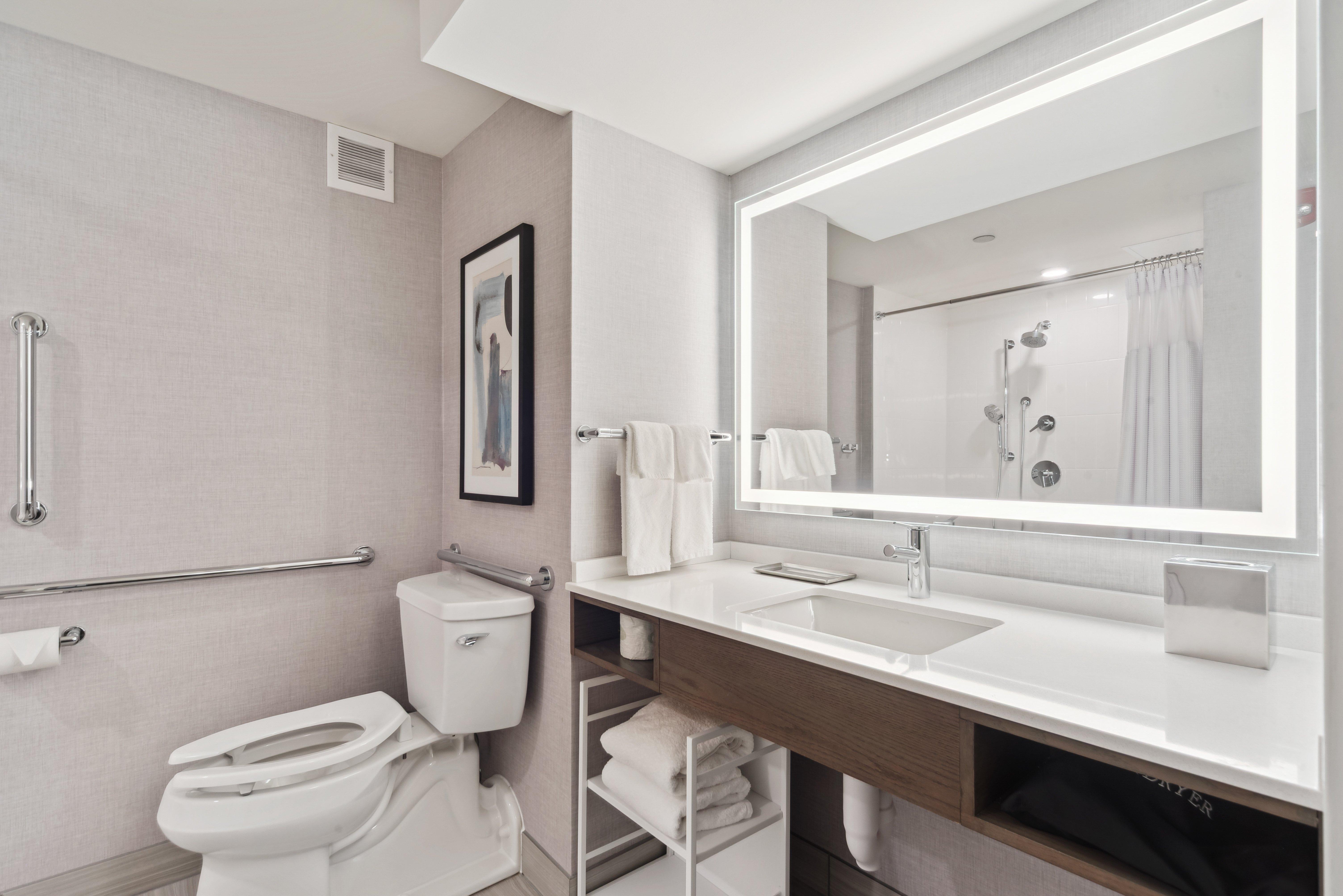 Crowne Plaza Lansing By IHG