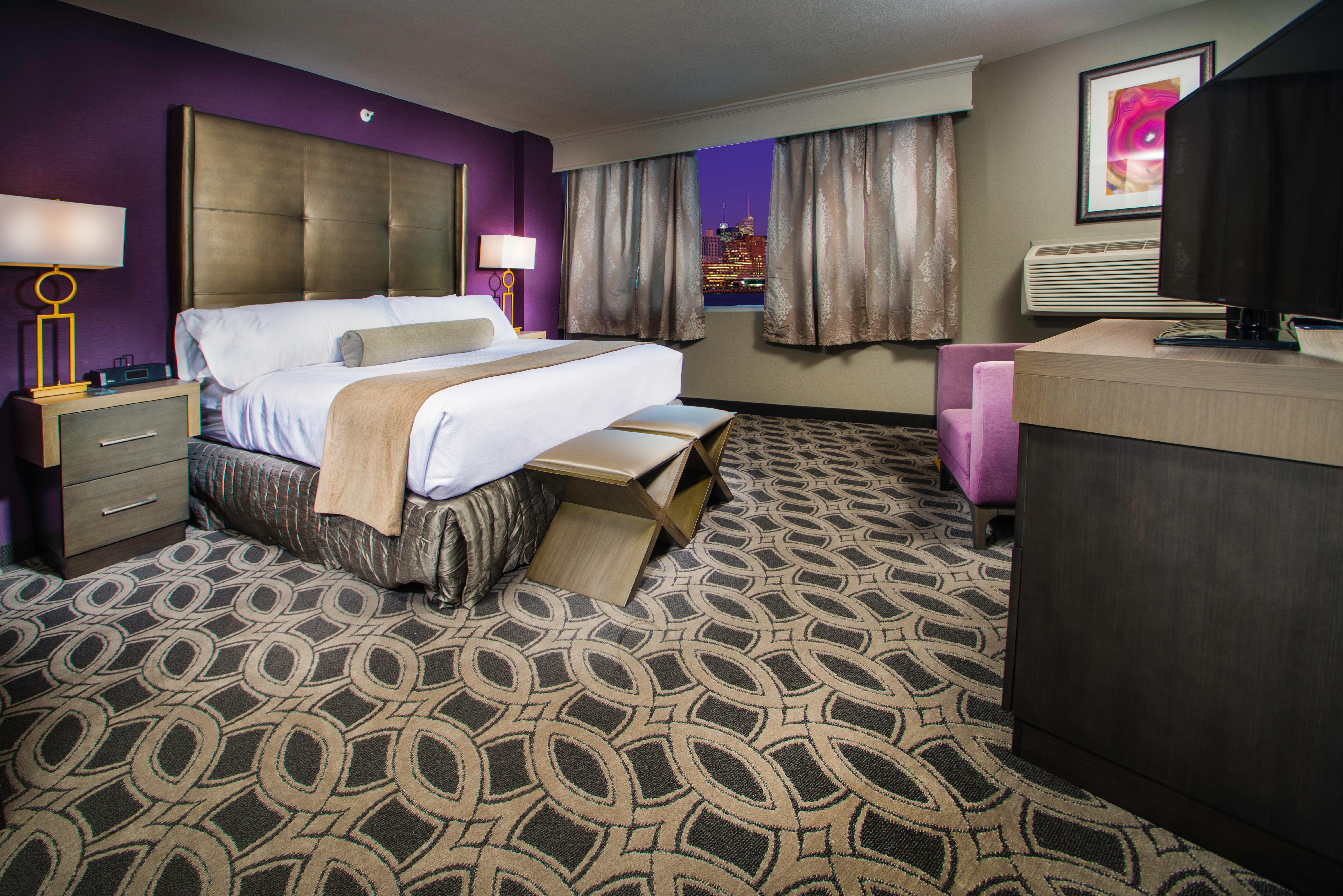 Crowne Plaza Saddle Brook