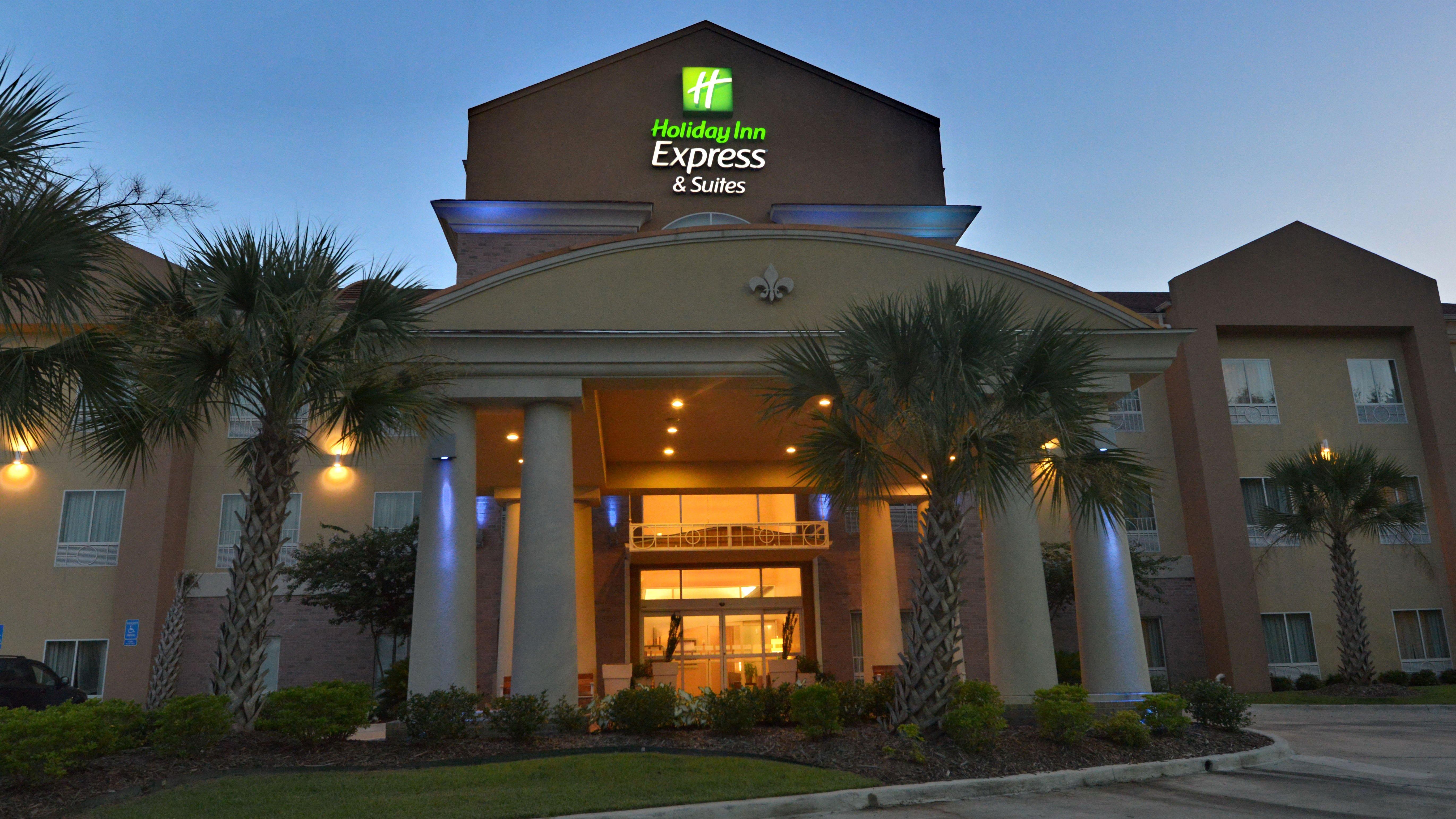 Holiday Inn Express and Suites Baton Rouge North