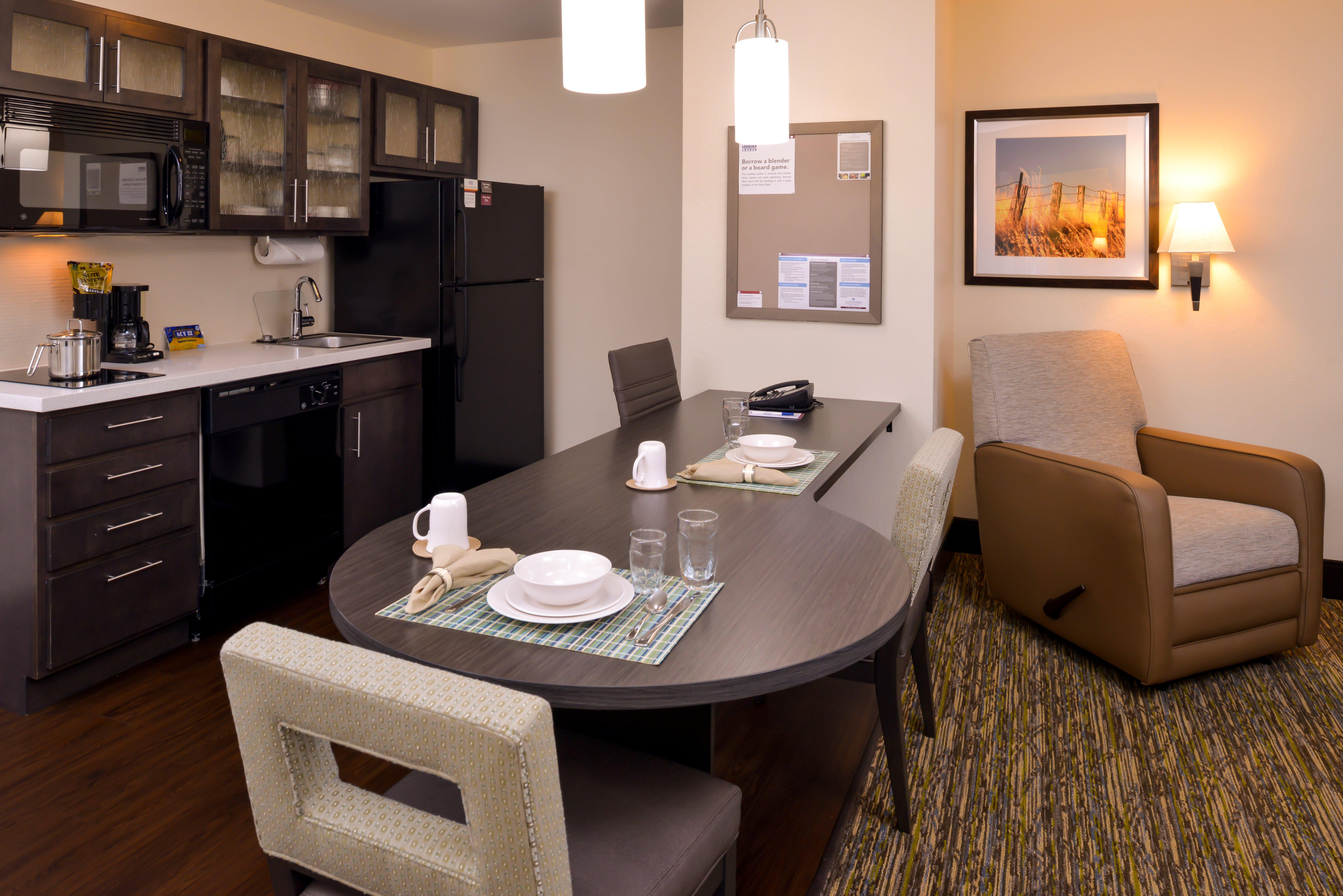 Candlewood Suites Bloomington Normal