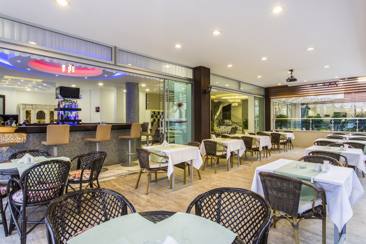Parador Suites