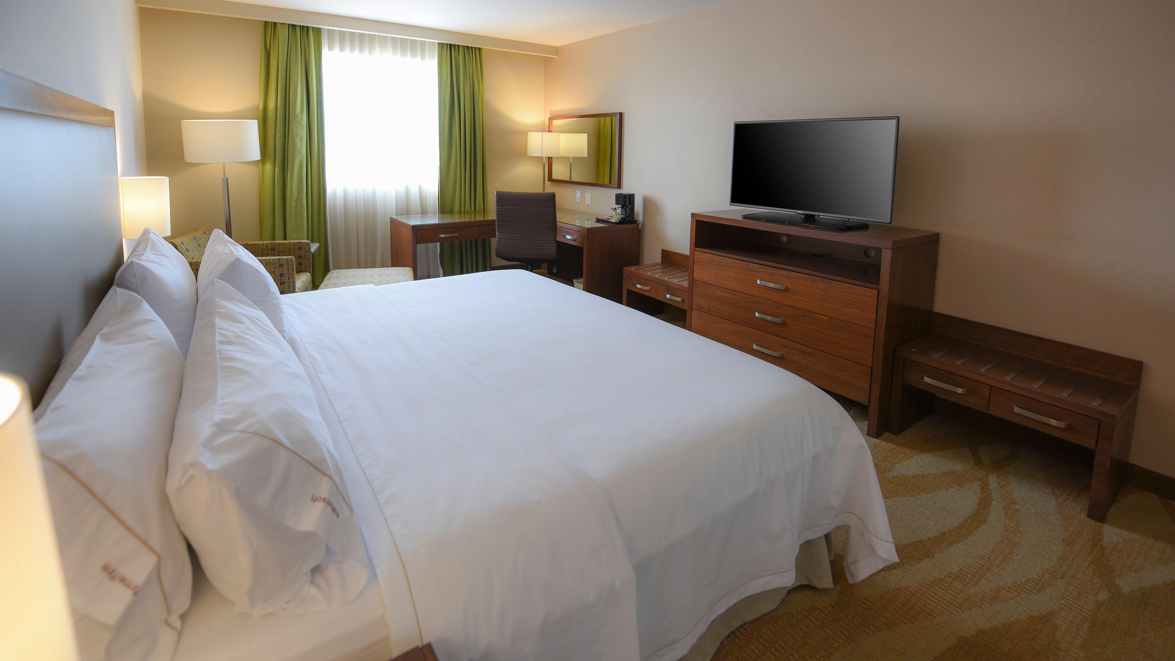 Holiday Inn Express and Suites Celaya