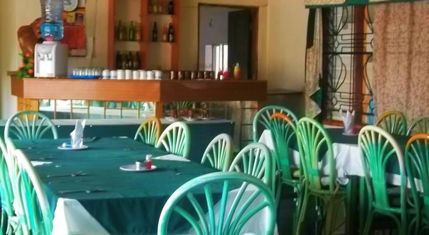 White Star Hotel