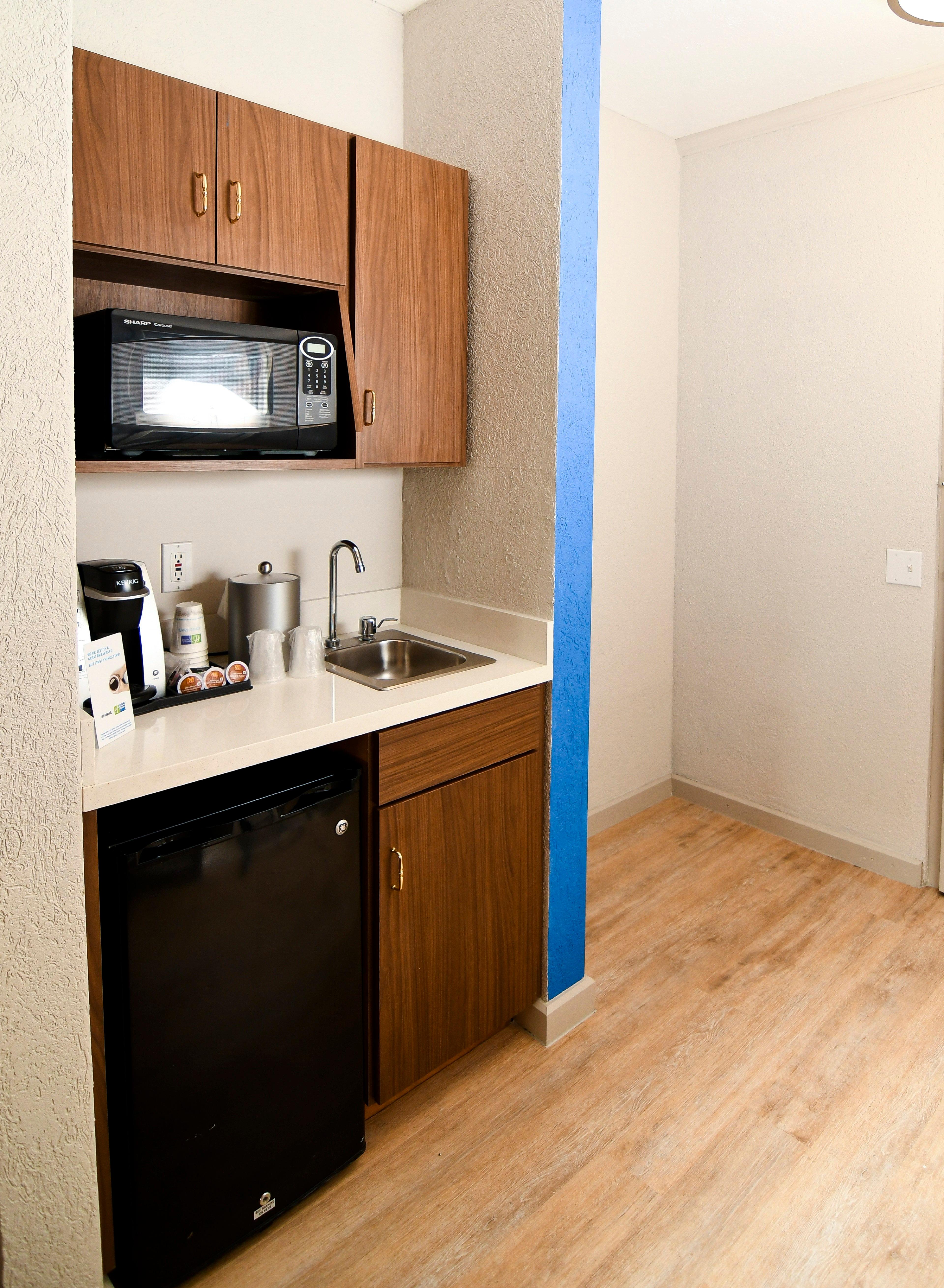 Holiday Inn Express Port ClintonCatawba Island