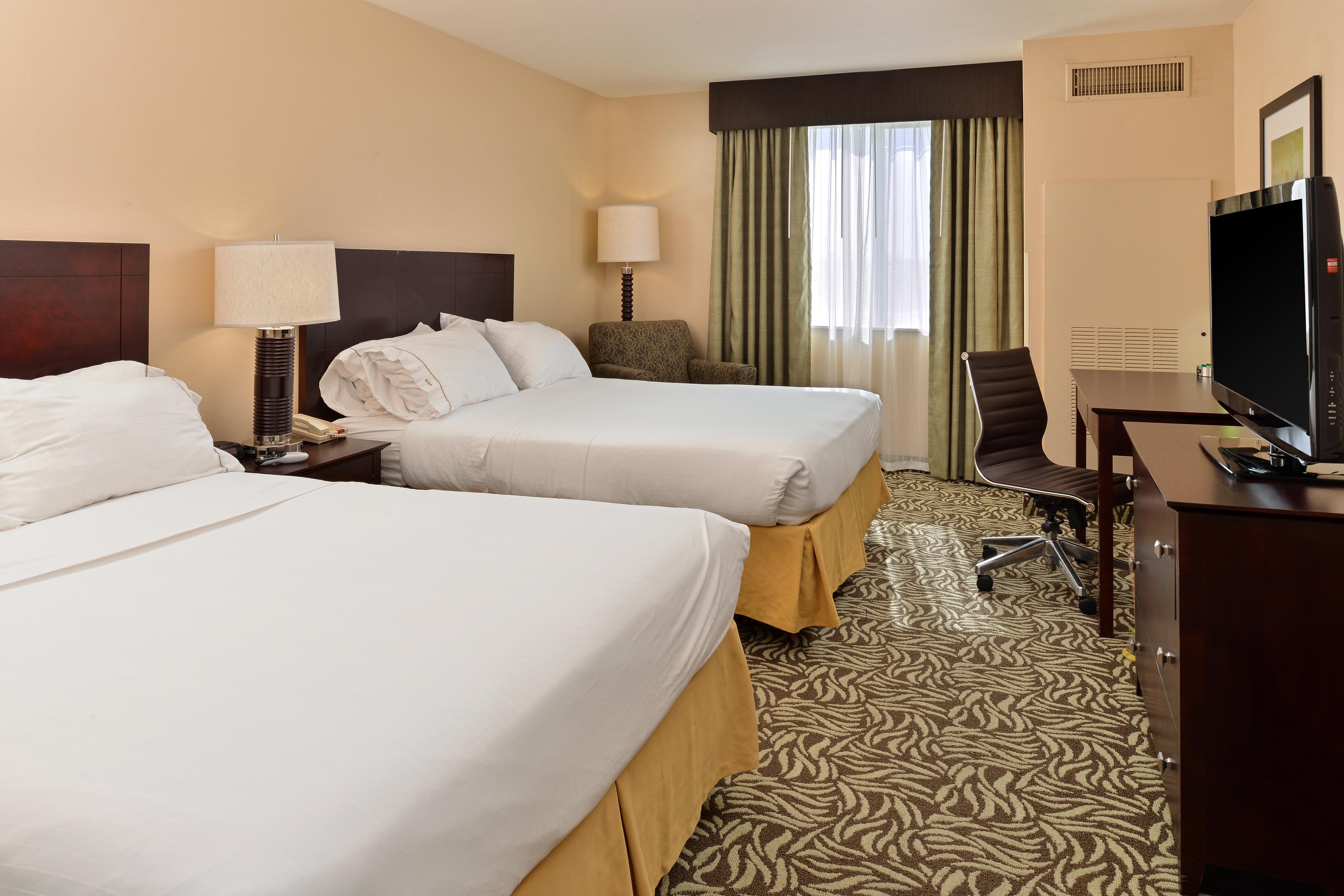Holiday Inn Express Hotel & Suites River Park