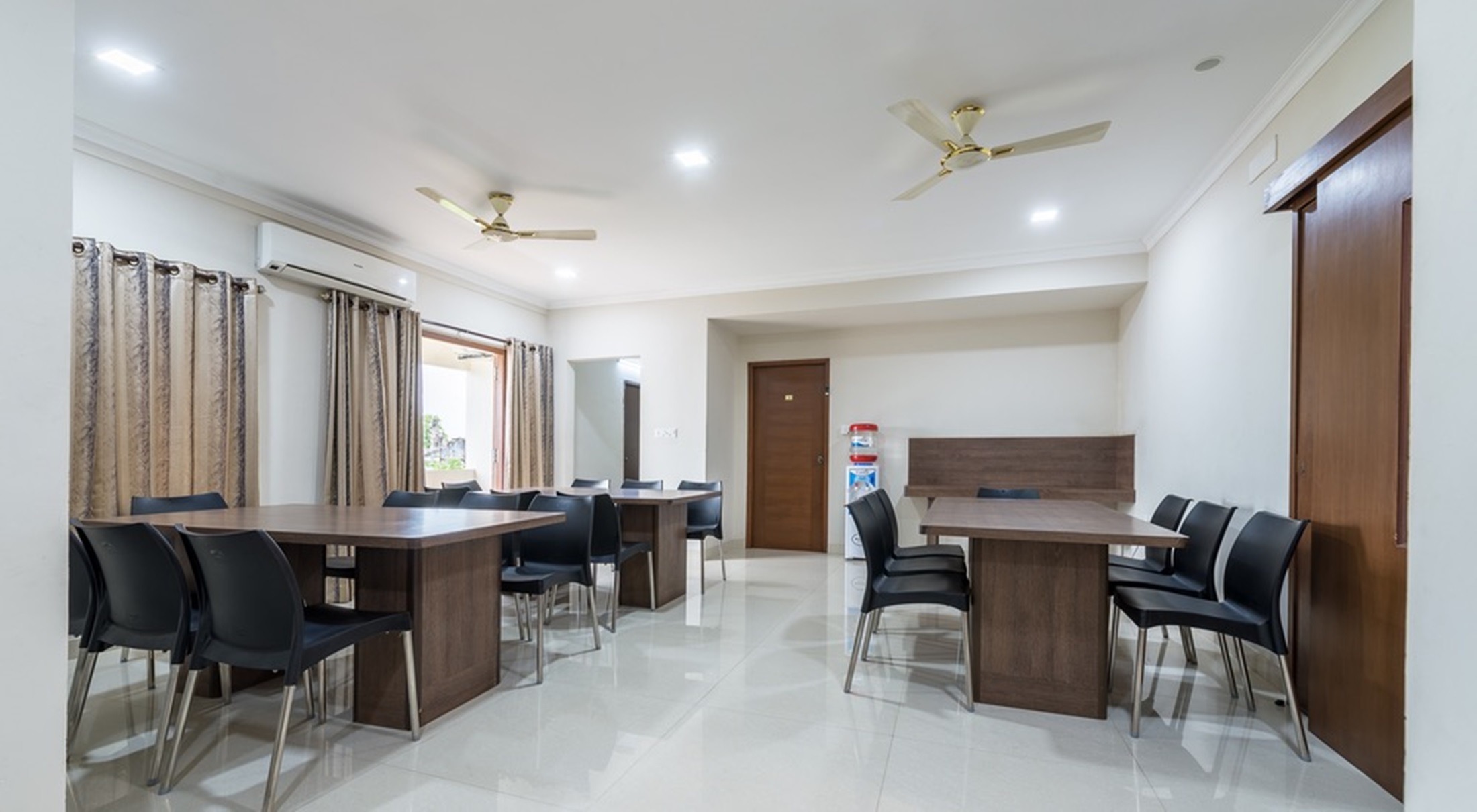 Treebo Mount Kailash Suites, Chennai