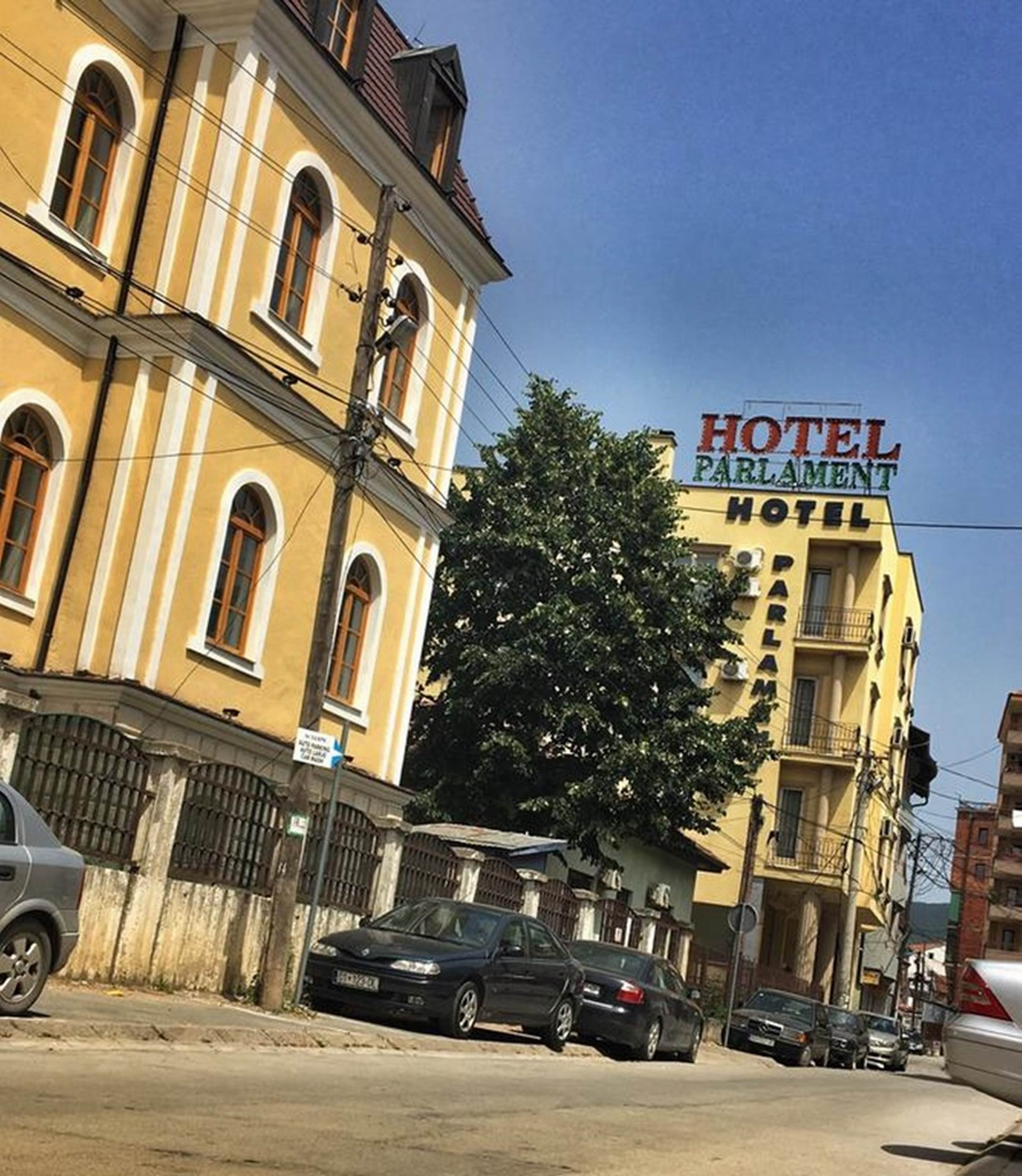 Hotel Parlament Prishtine image