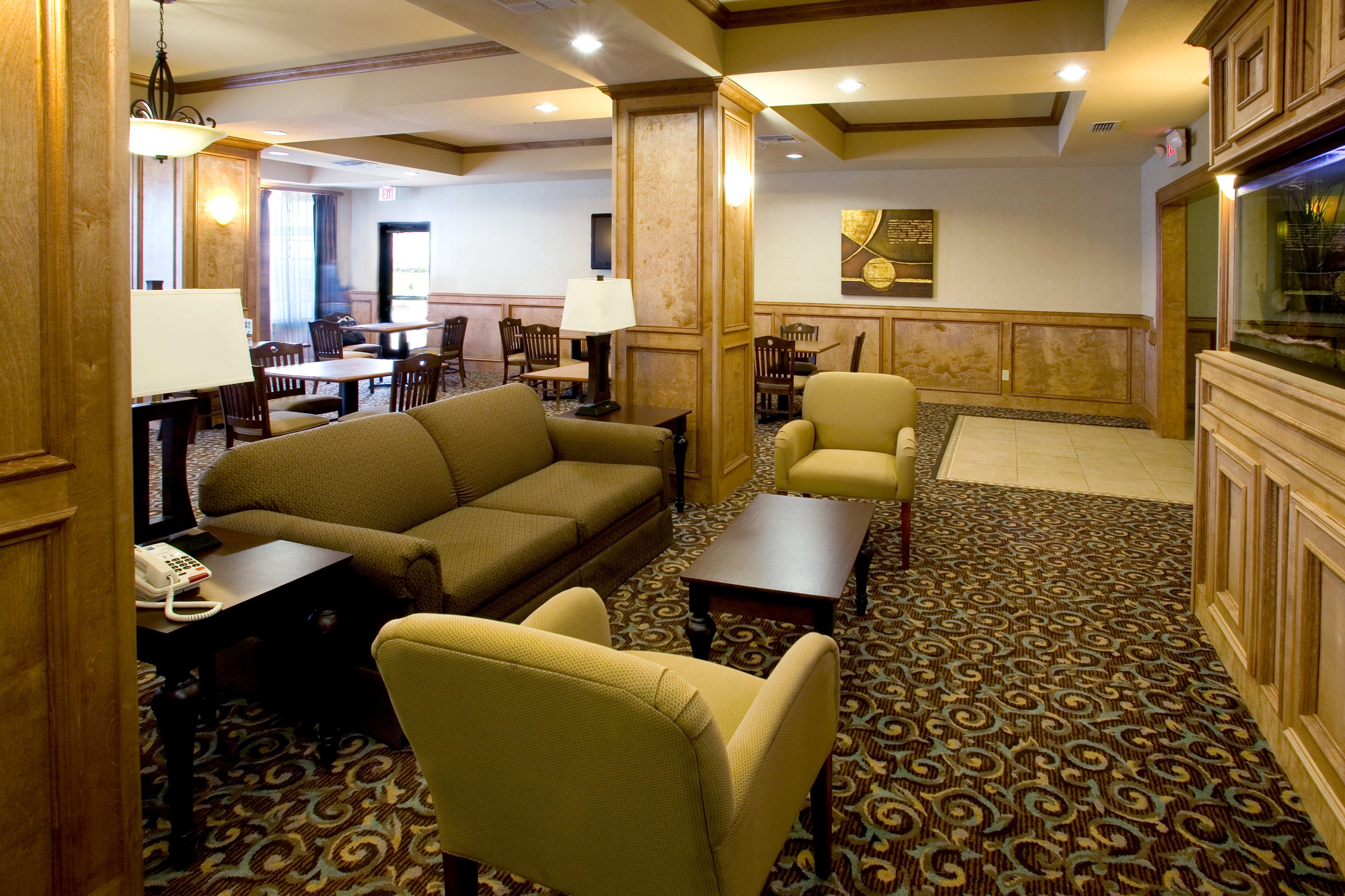 Holiday Inn Express & Suites Kingsville By IHG