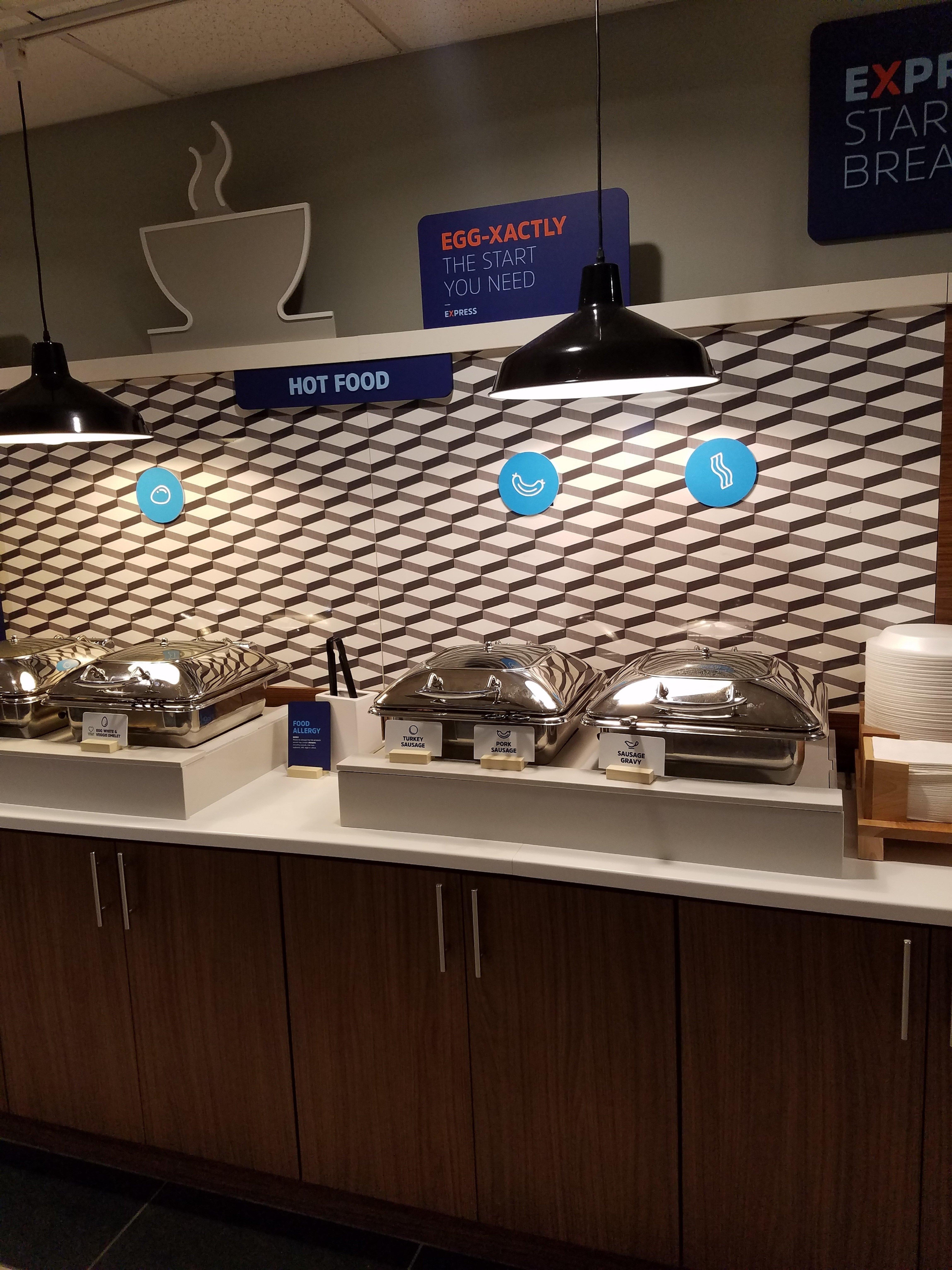Holiday Inn Express Suites KingsportMeadowview I26