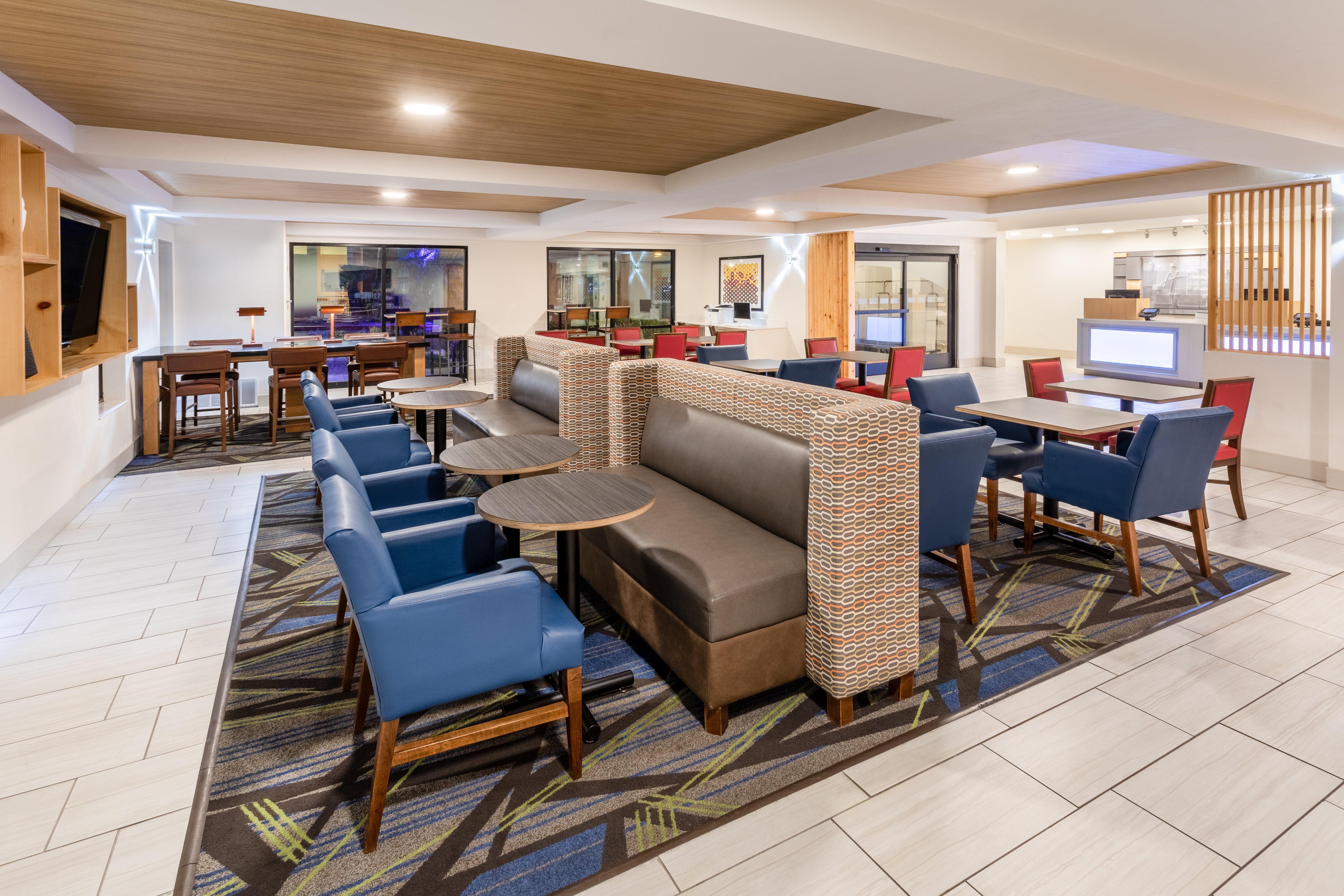 Holiday Inn Express and Suites Marana