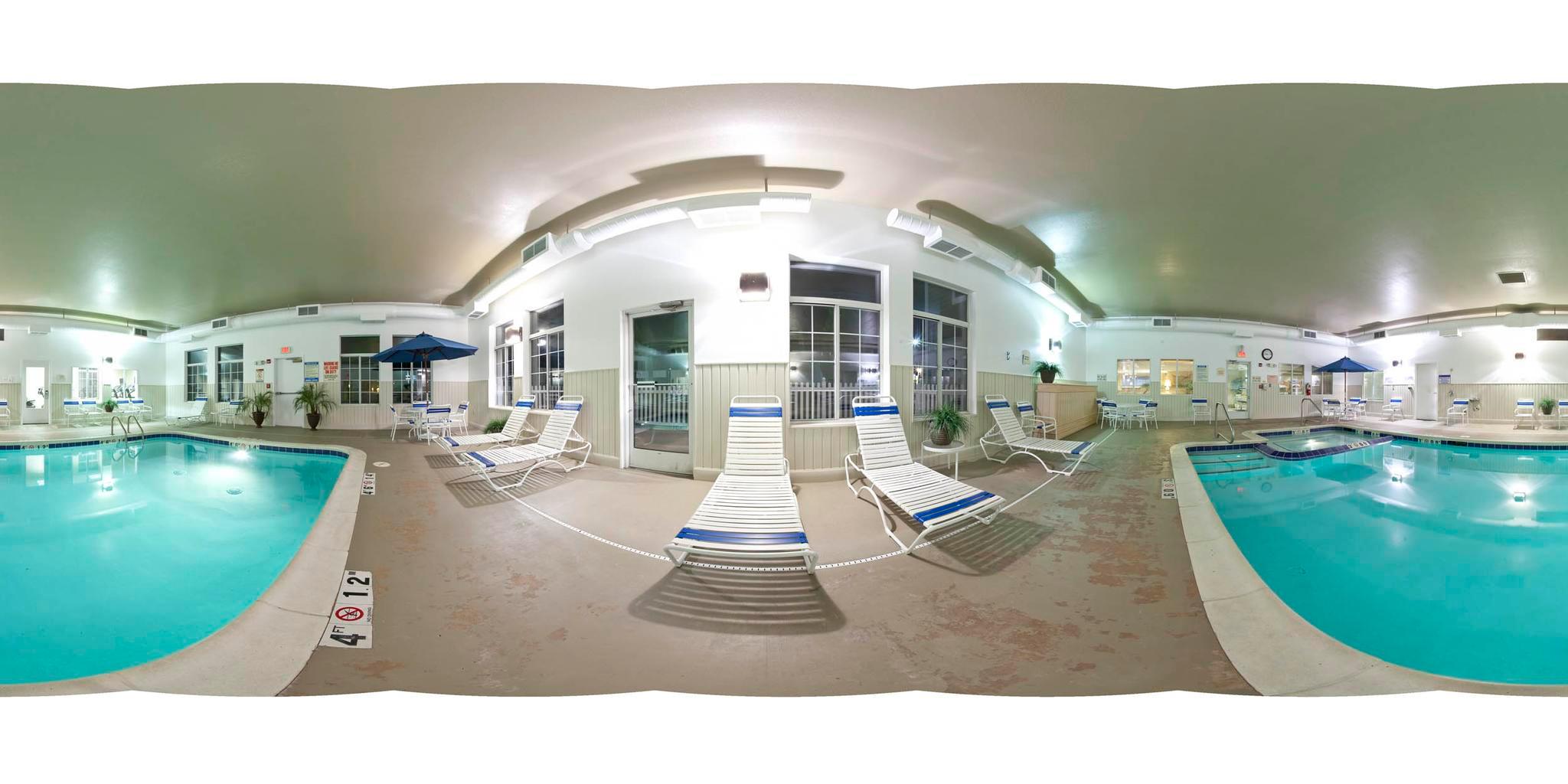 Holiday Inn Express & Suites New Buffalo, MI by null