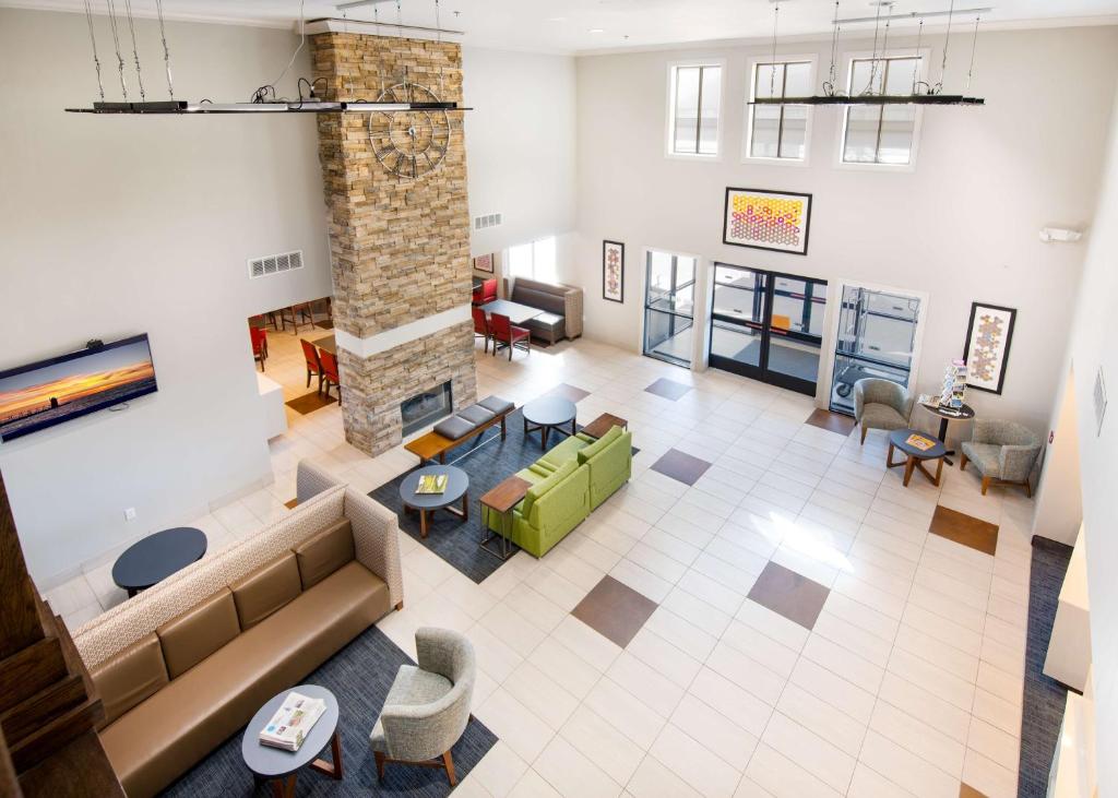 Country Inn & Suites by Radisson South Haven MI