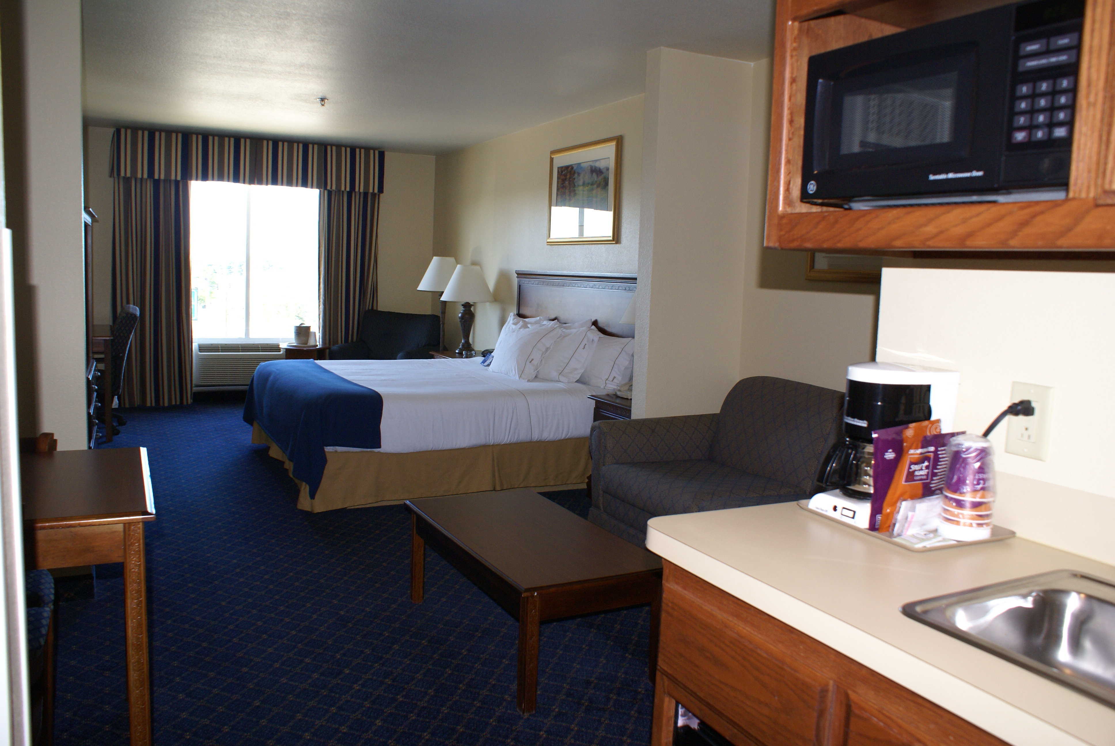 Holiday Inn Express and Suites Mountain Home