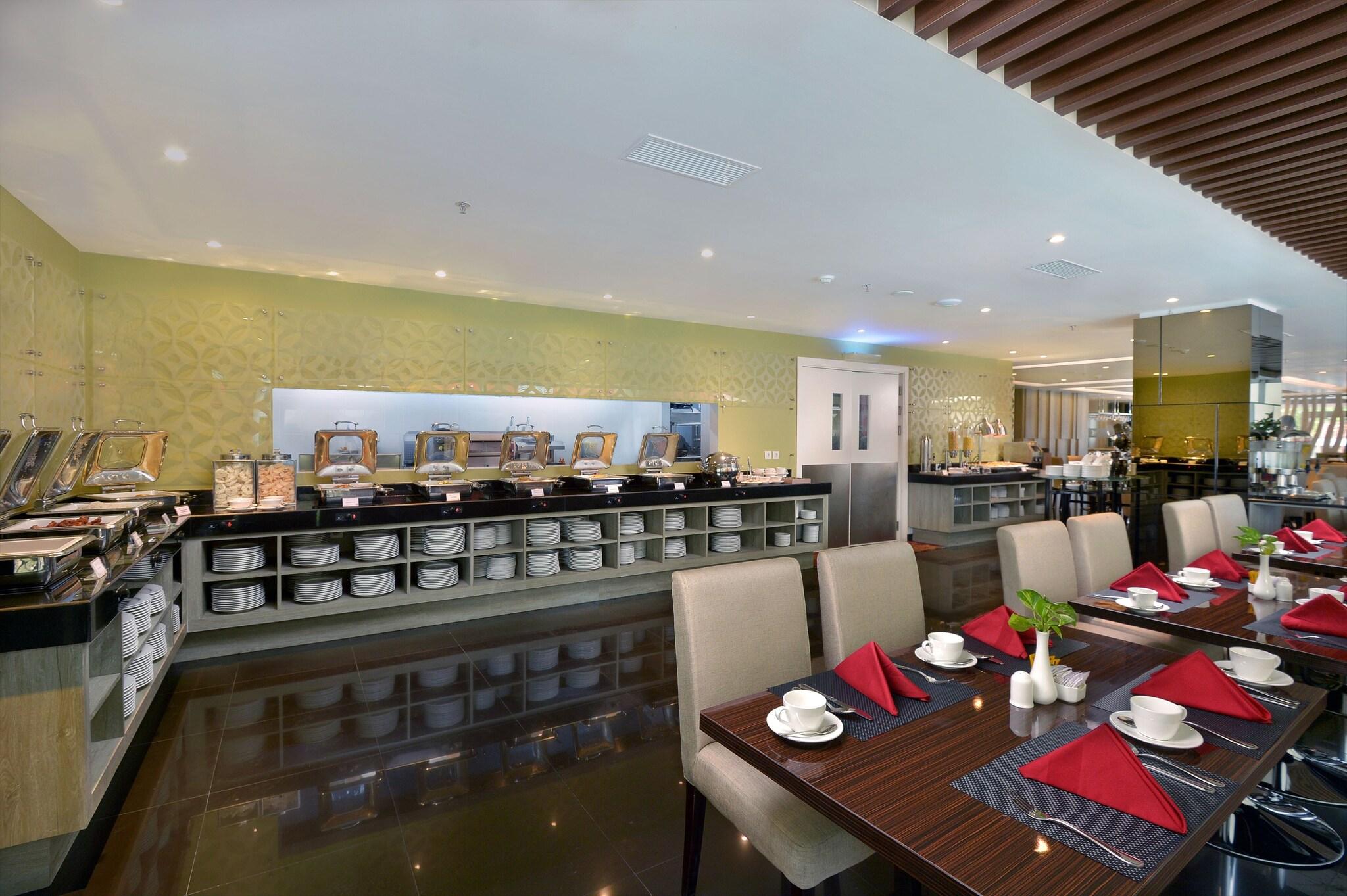 Platinum Adisucipto Hotel & Conference Center