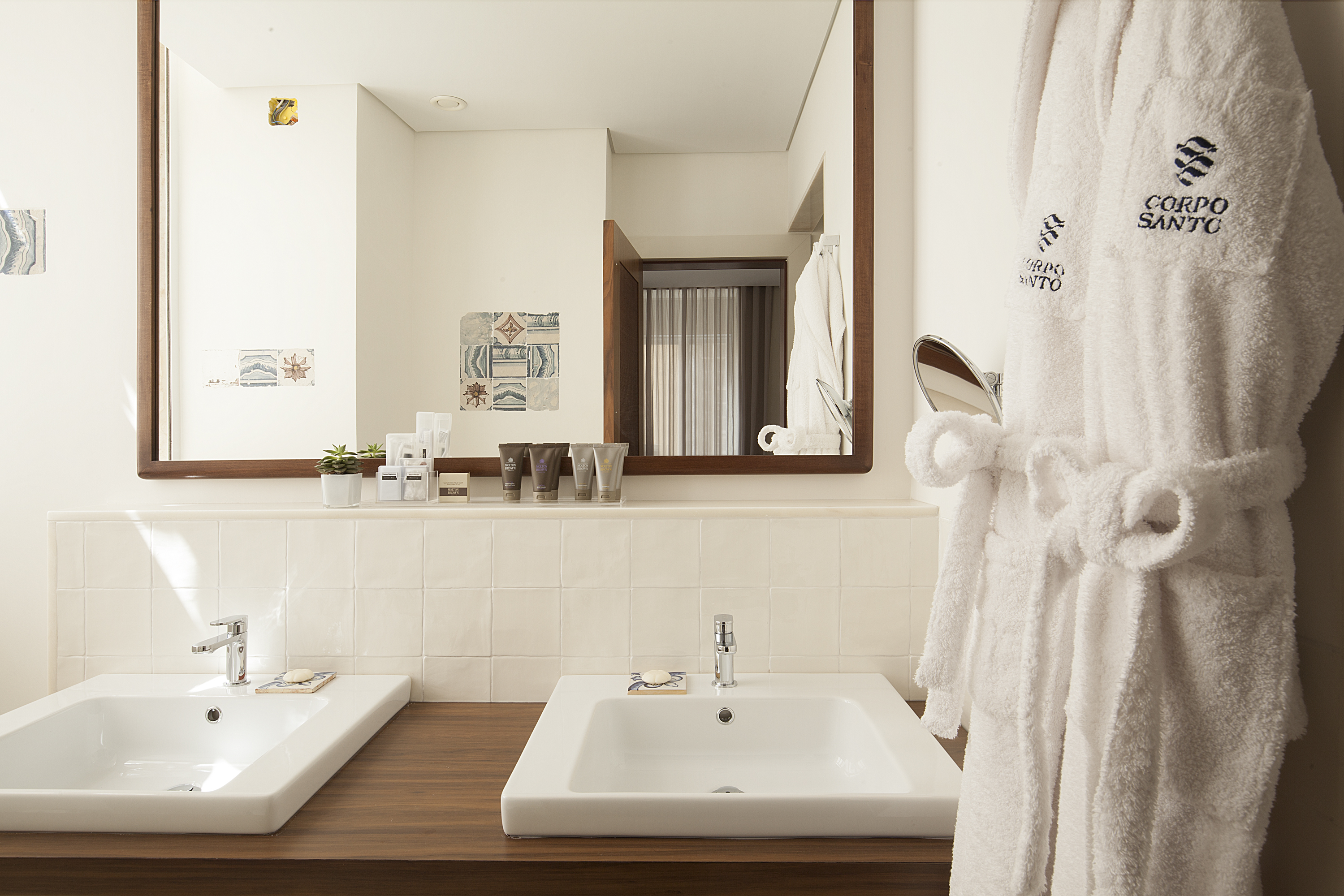 Corpo Santo Lisbon Historical Hotel by null