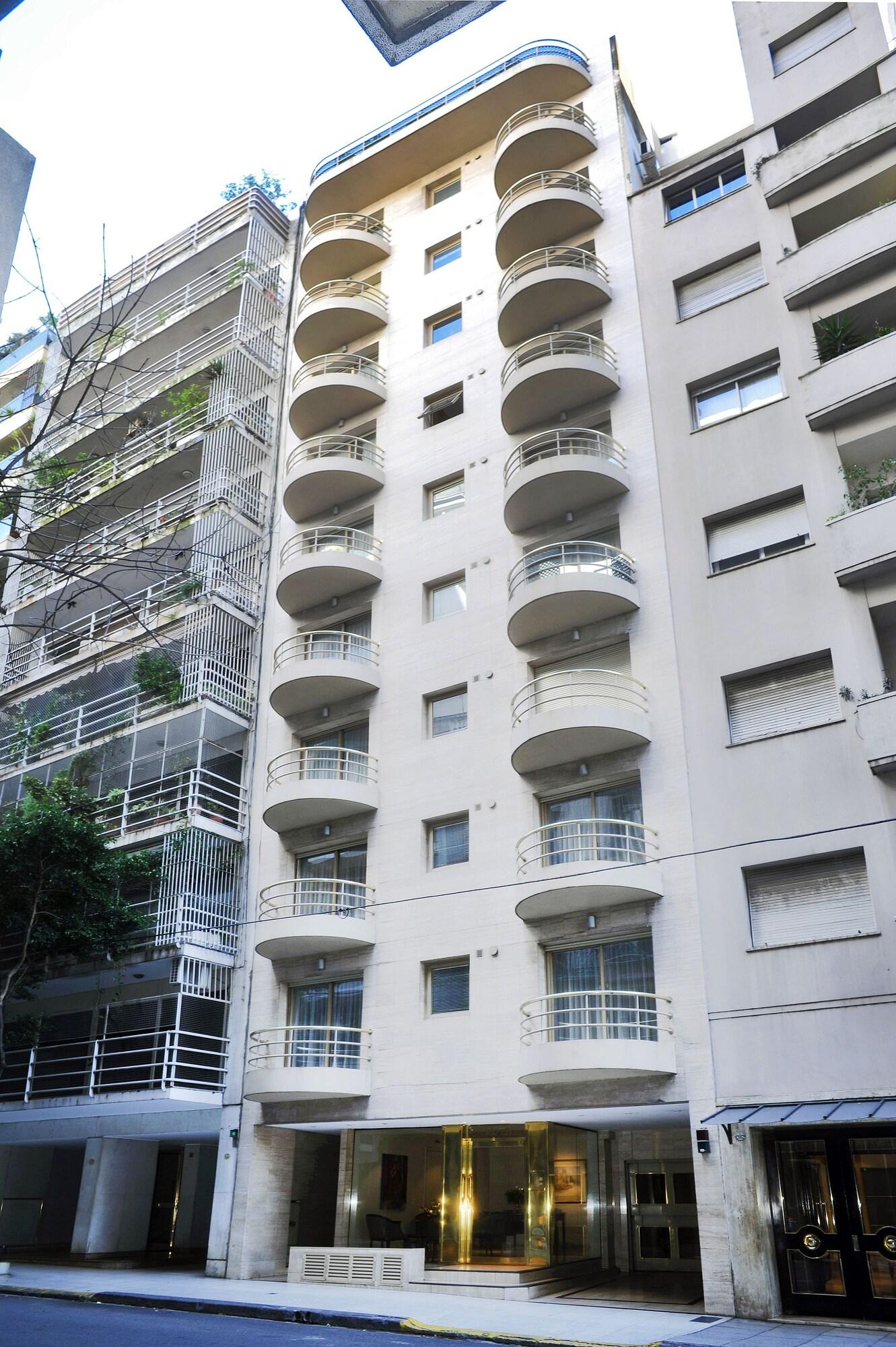 Mayla Apartments