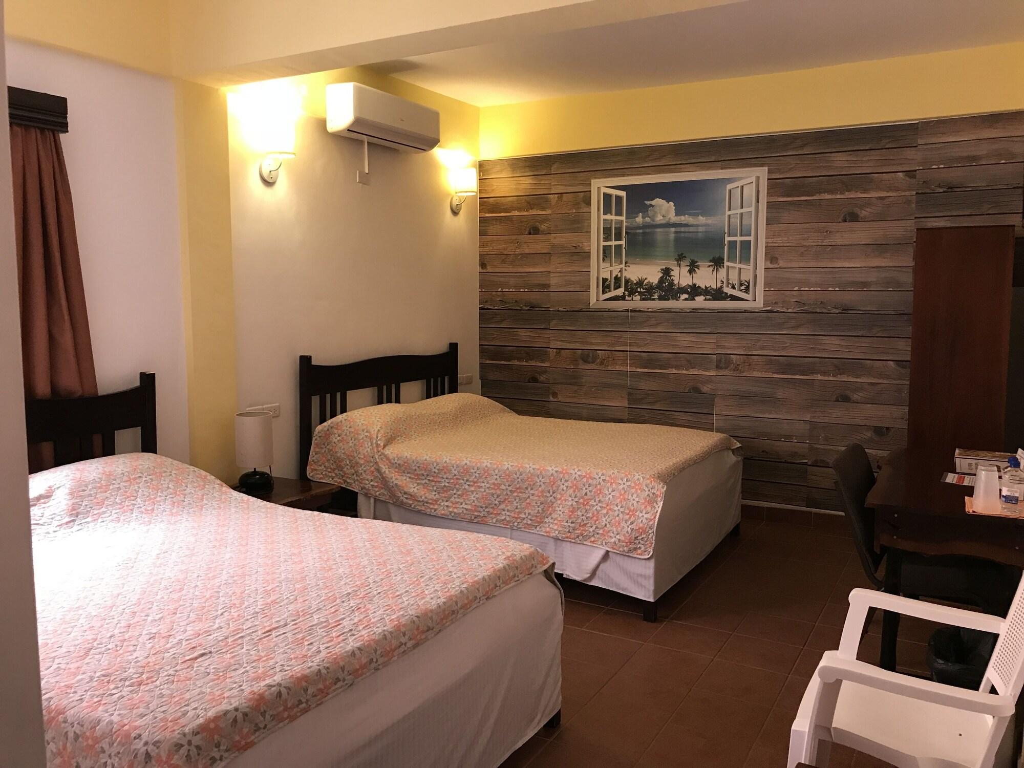 Easy Inn Hotel by null