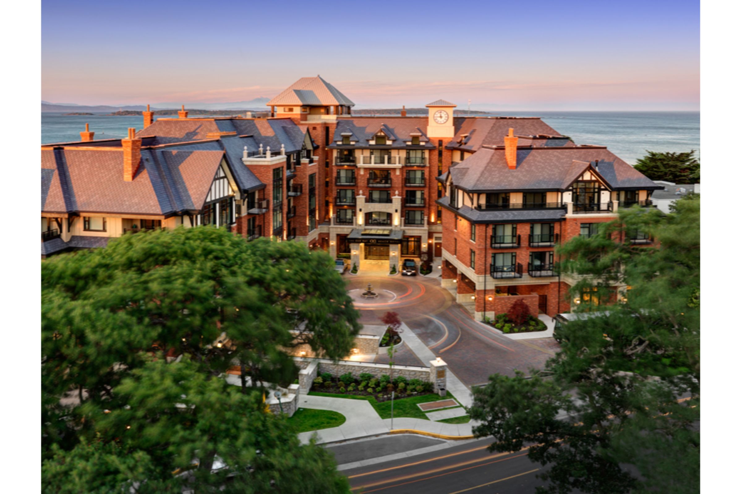 Oak Bay Beach Hotel by null