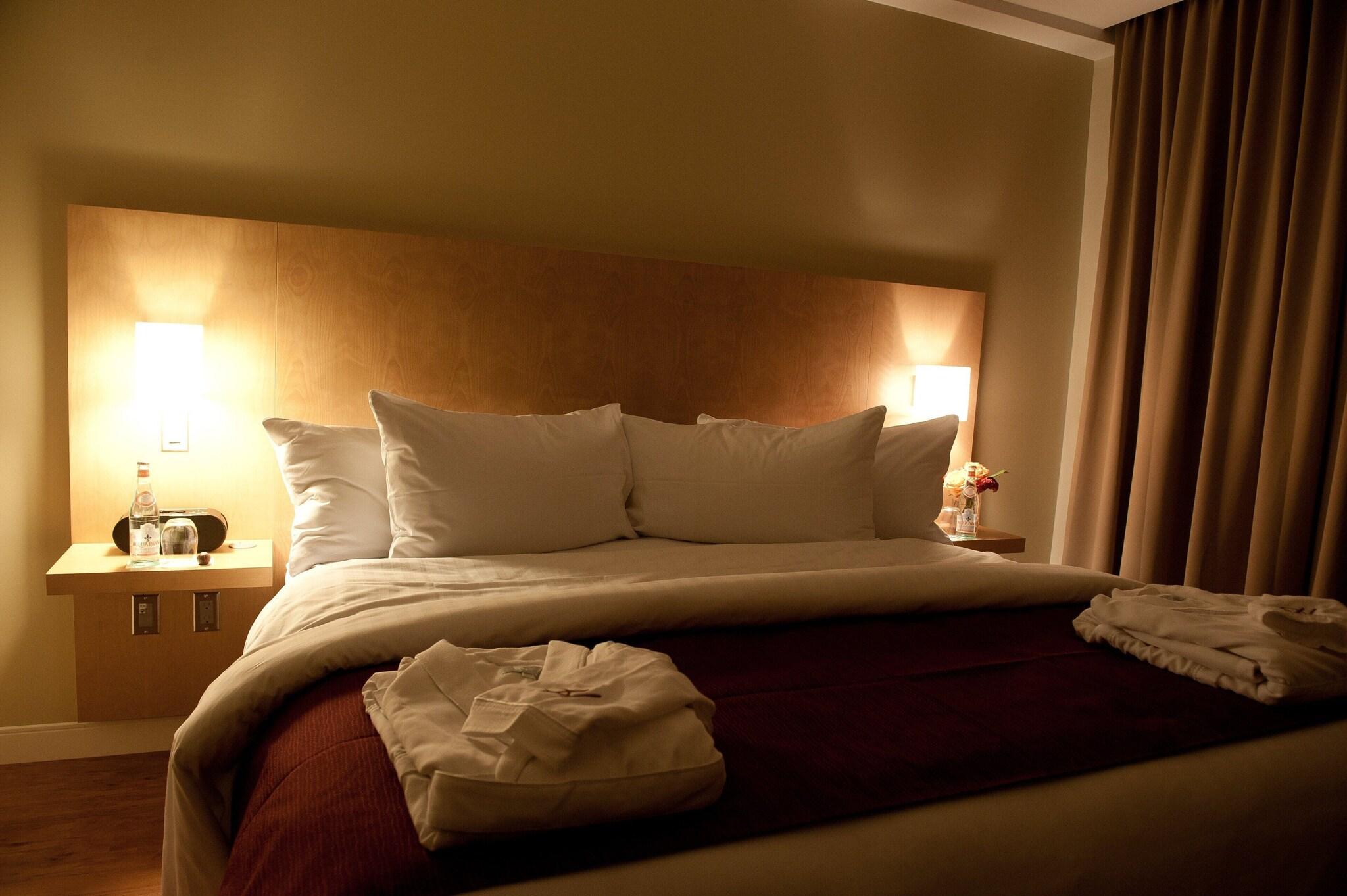 The Holman Grand Hotel by null