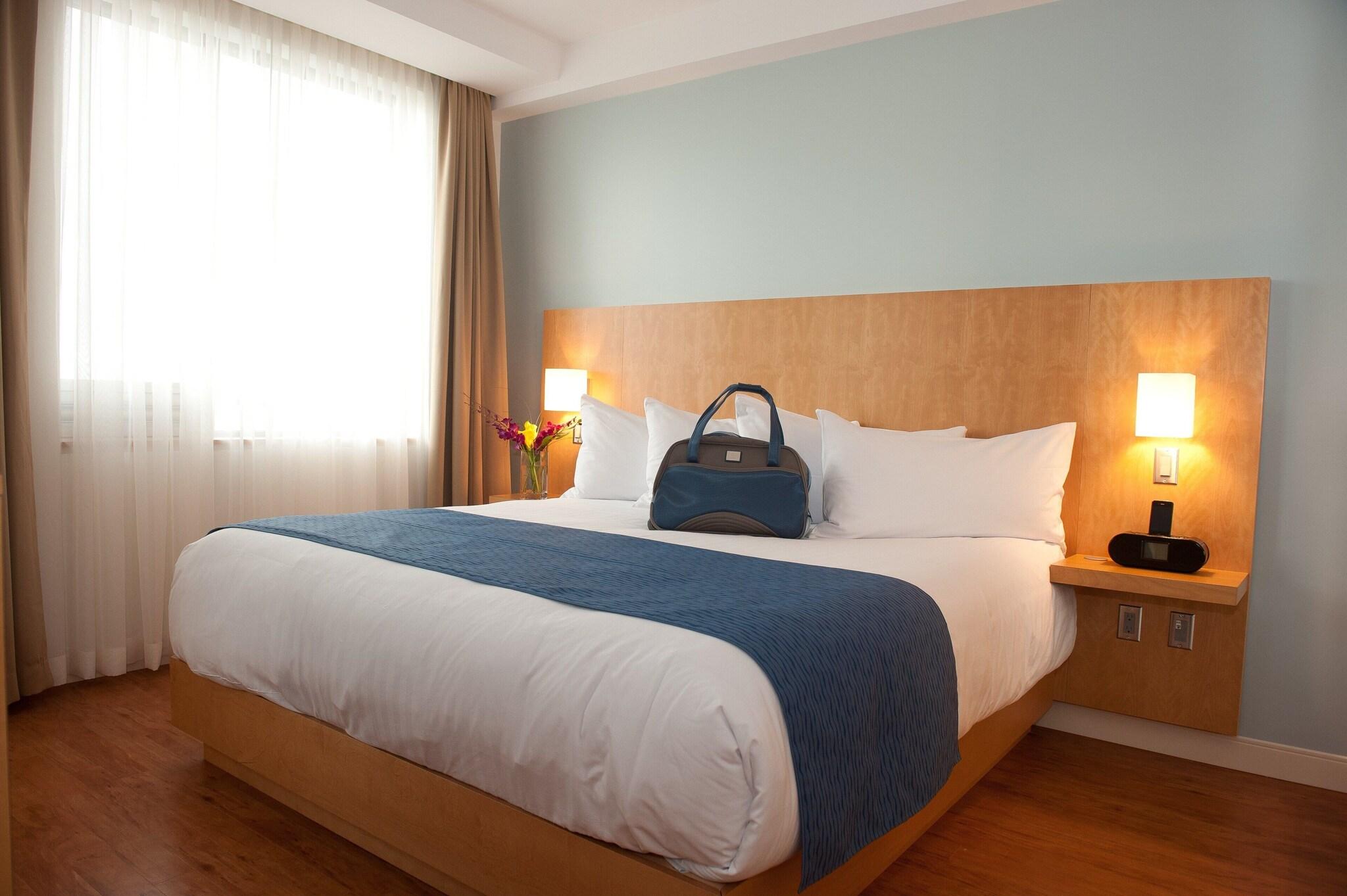 Holman Grand Hotel