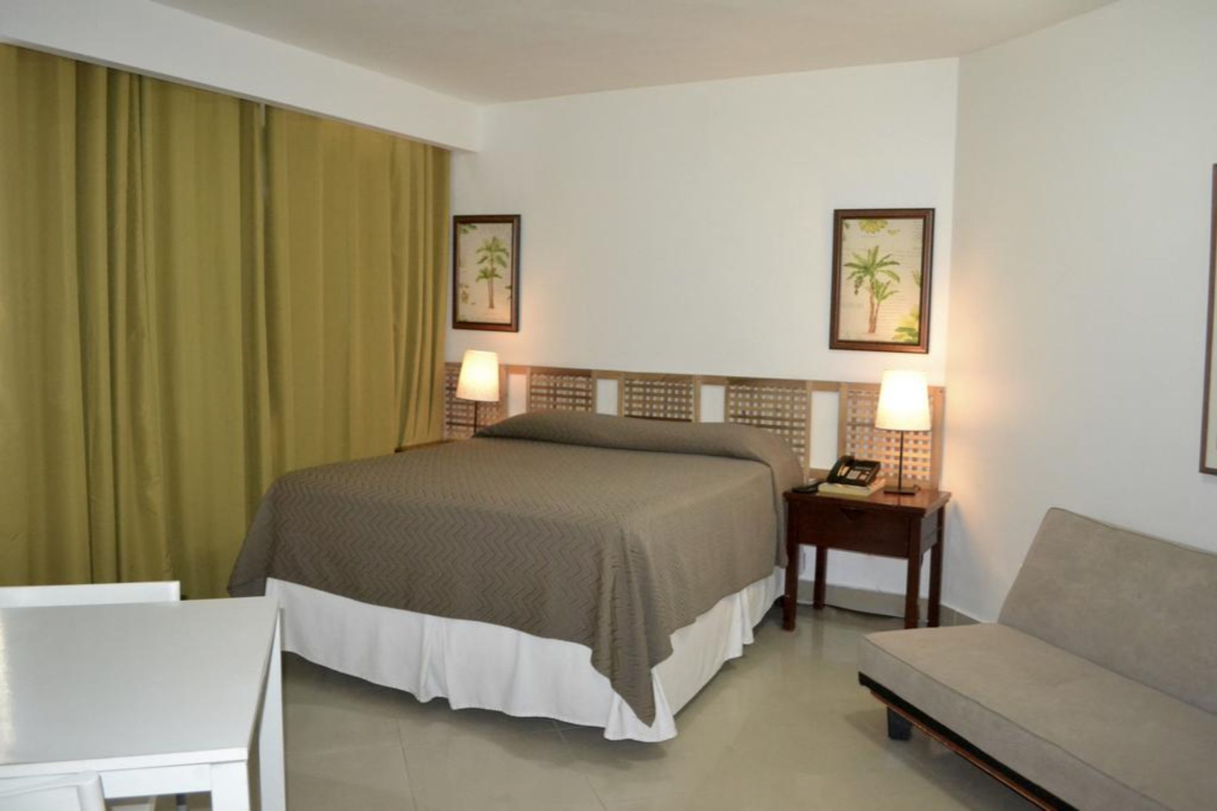 Aparta Hotel Plaza del Sol by null
