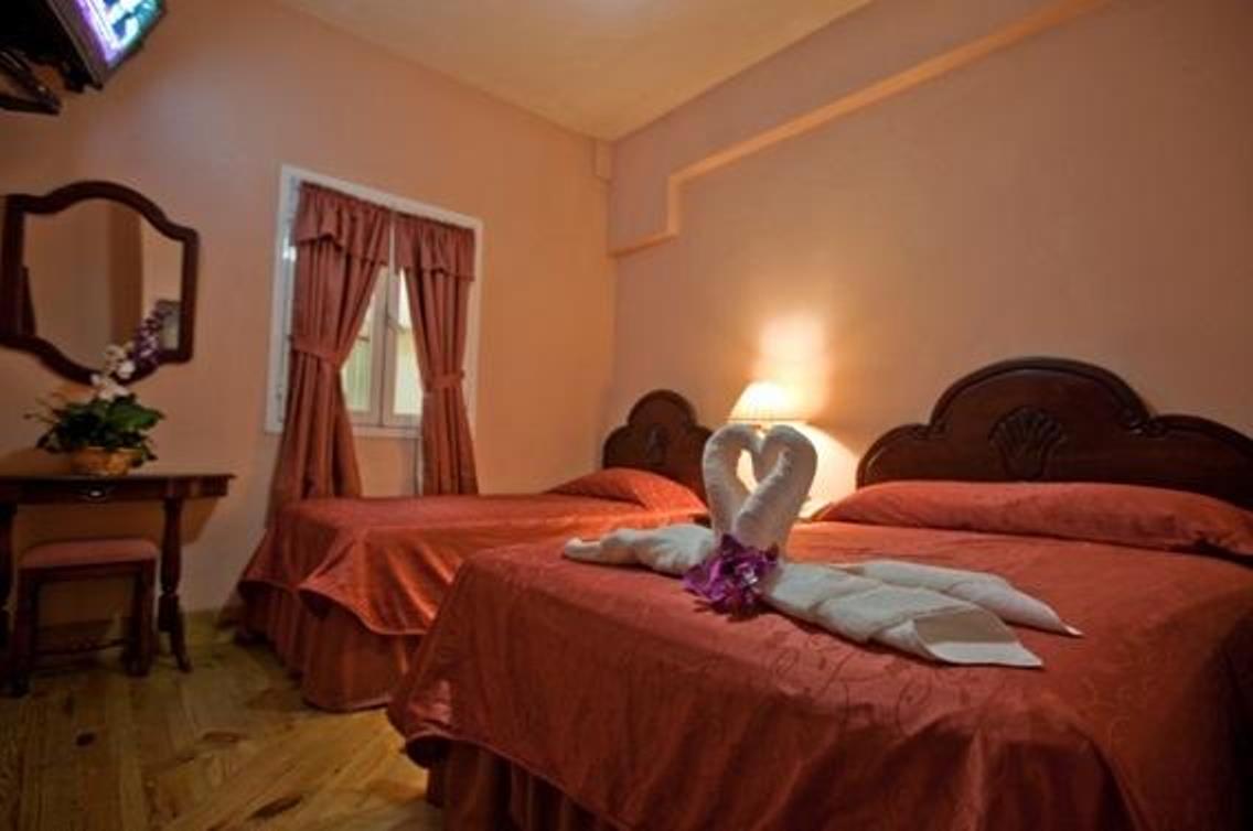 Hotel Discovery by null