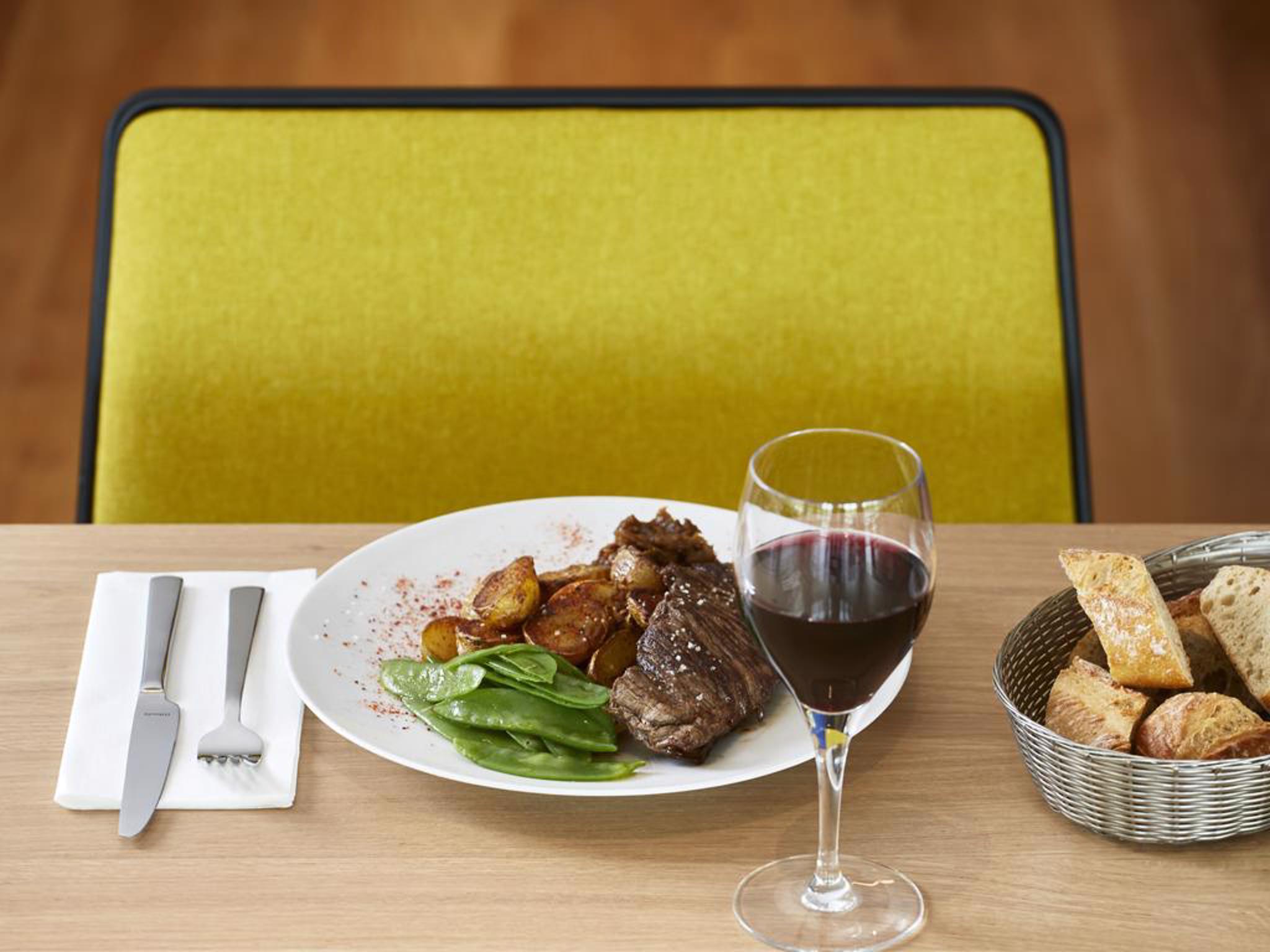 Yooma Urban Lodge Tour Eiffel by null