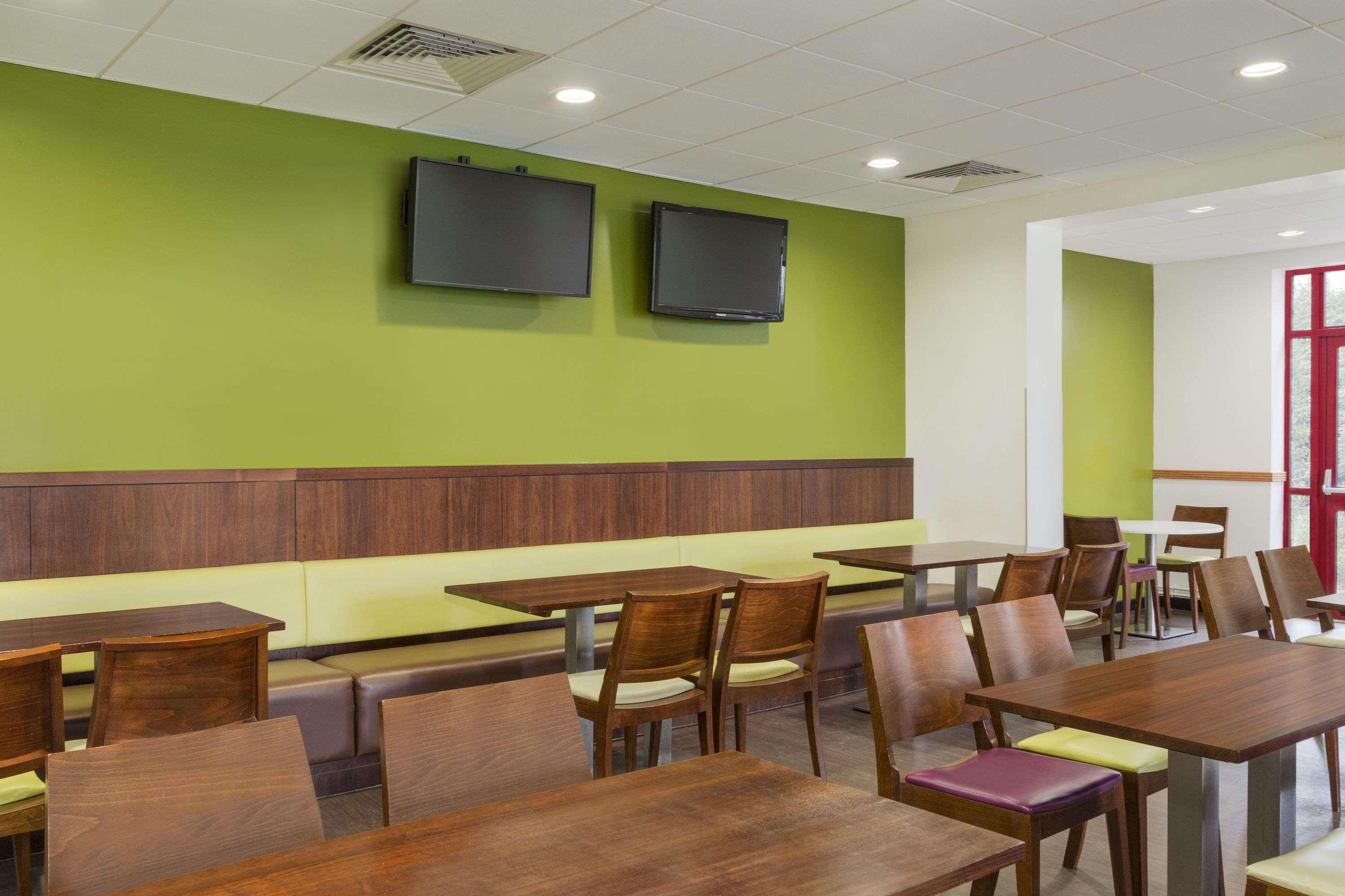 Days Inn Magor