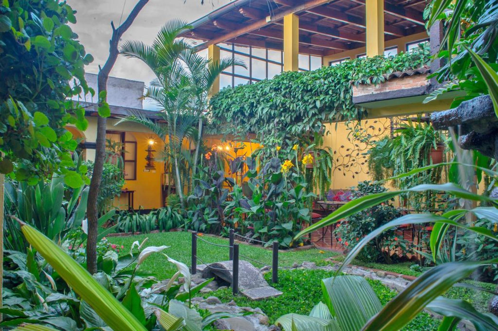 Hotel Las Camelias Inn by AHS
