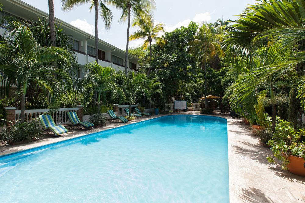 Le Plaza Hotel by null