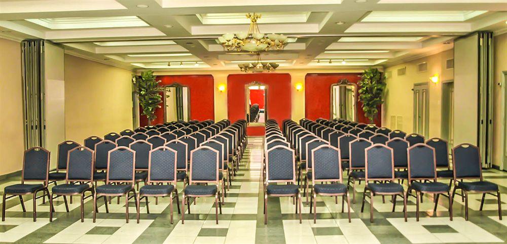 Le Plaza Hotel by null