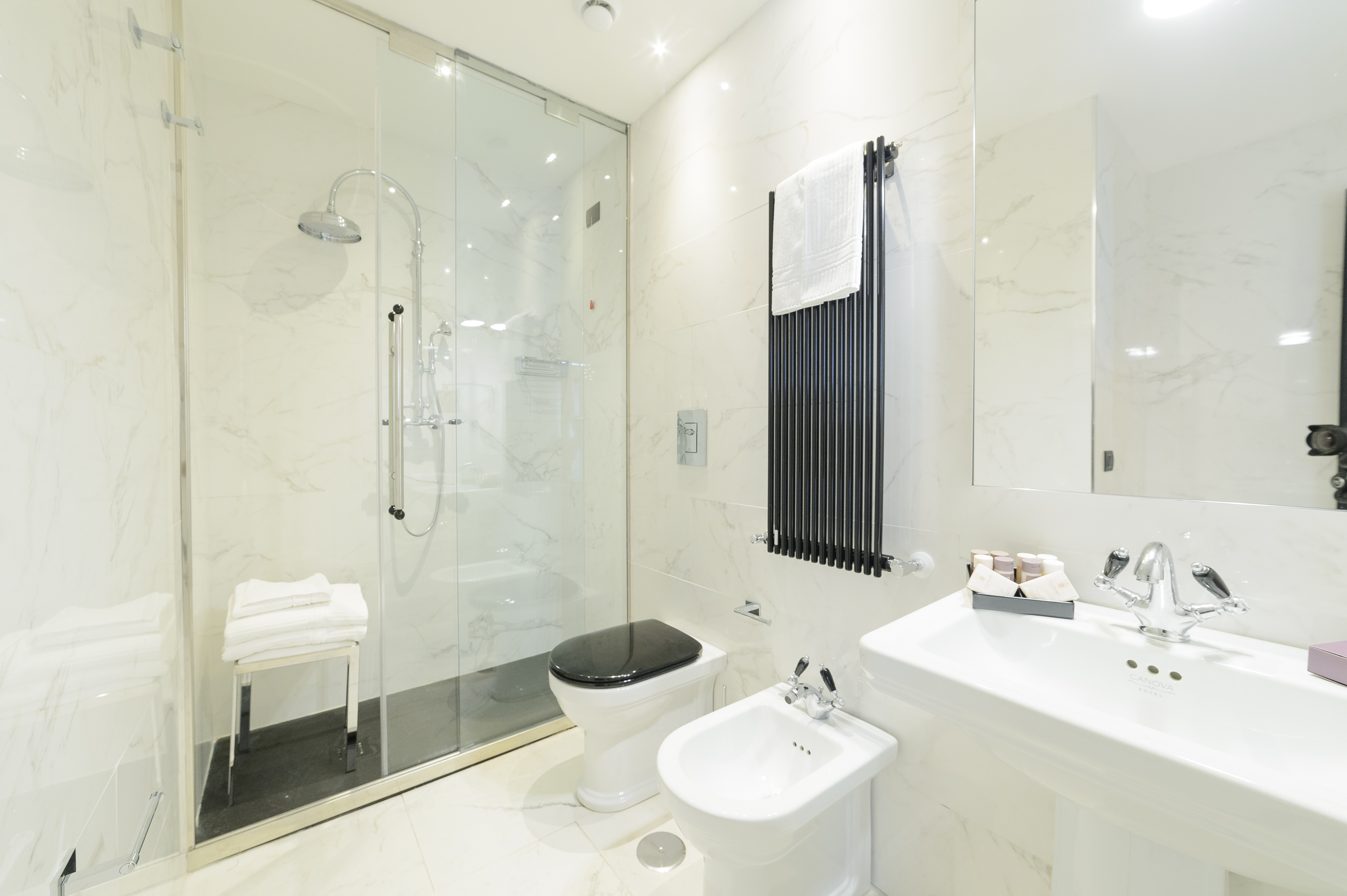 Roma Luxus Hotel by null