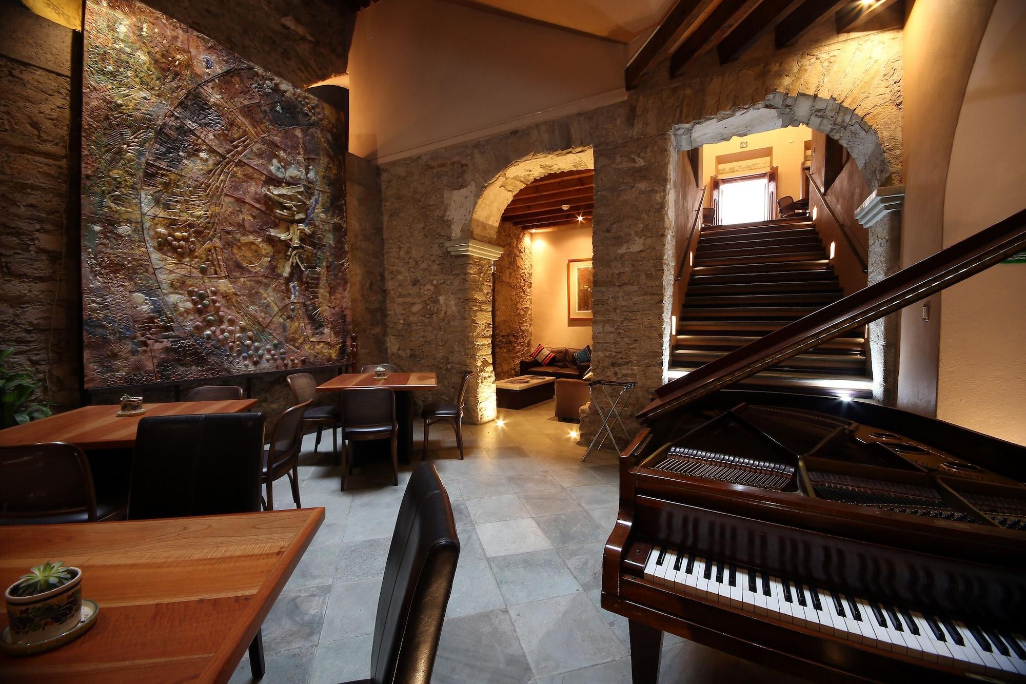 Casona Alonso 10 by null