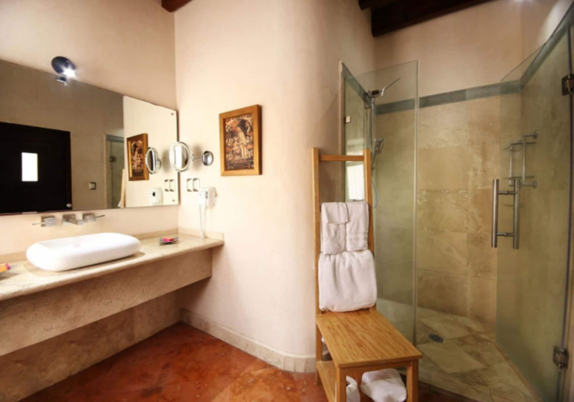 Casona Alonso 10 by null