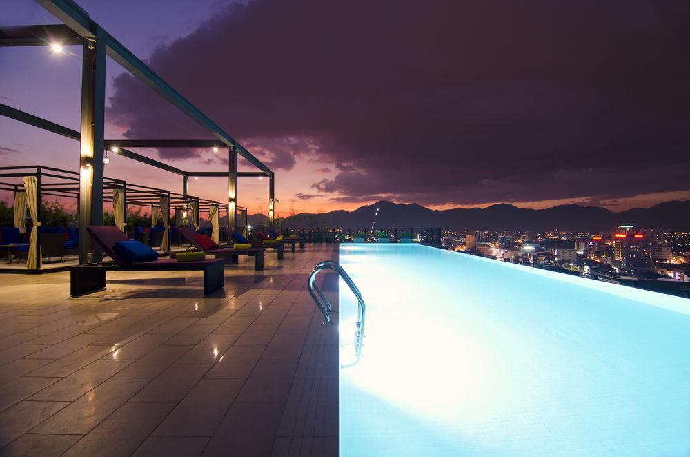 WEIL Hotel by null