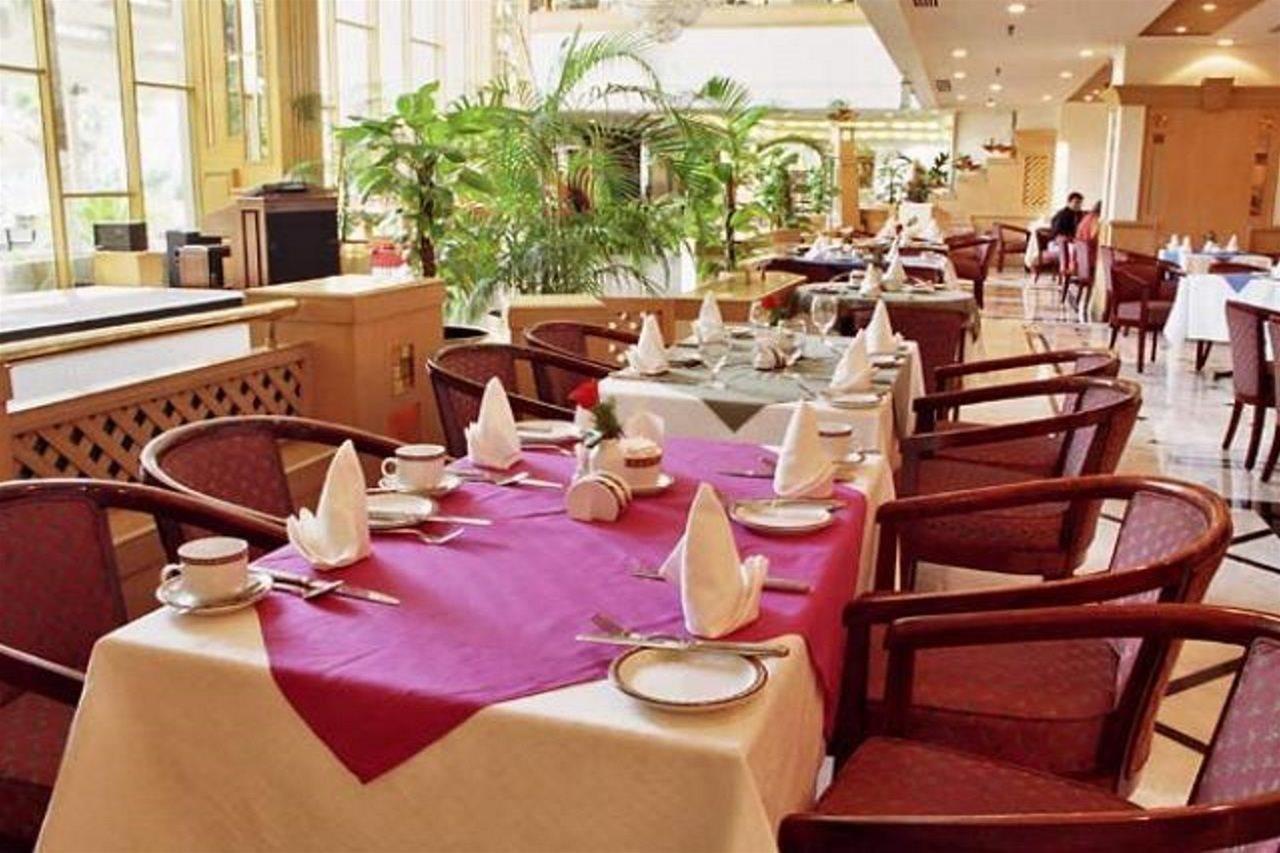 Karachi Marriott Hotel by null
