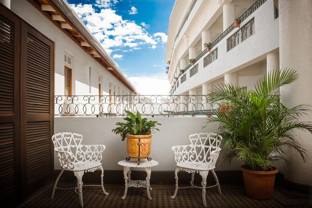 Meliá Century Hotel by null