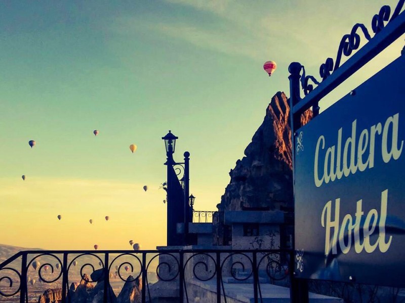 Caldera Cave Hotel