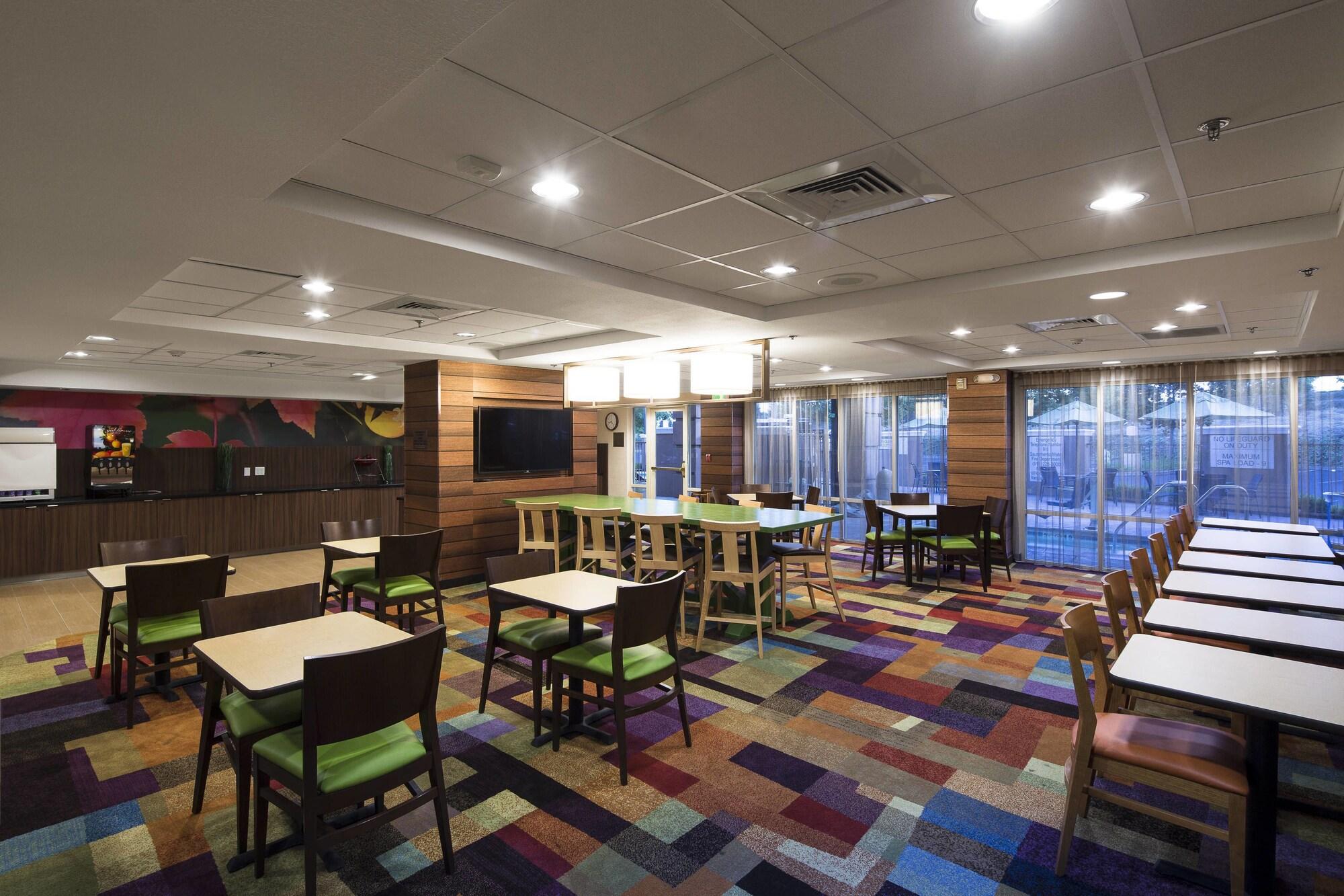 Fairfield Inn Suites By Marriott Rancho Cordova