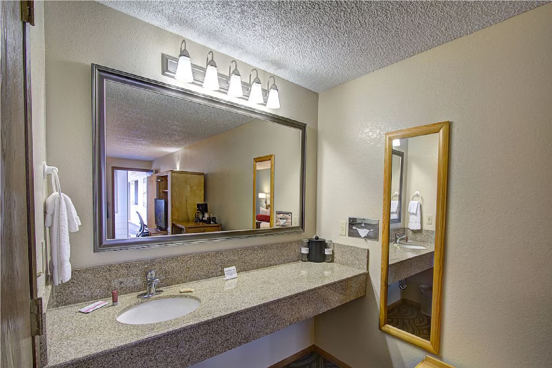 Quad room
