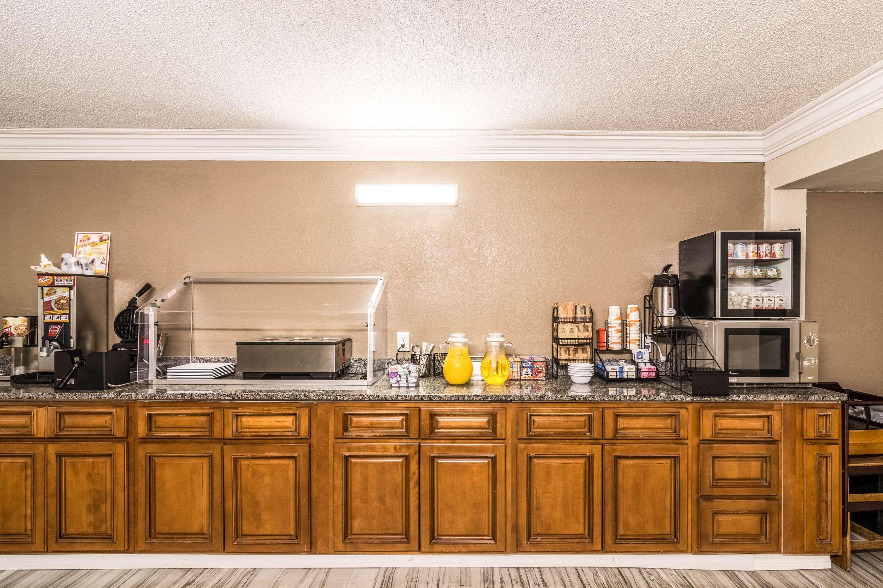 Quality Inn Pensacola