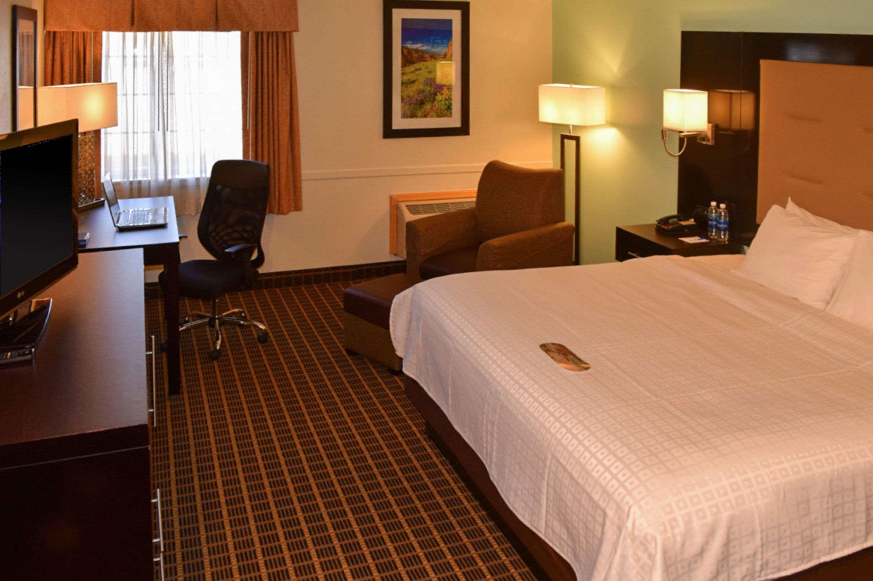 Four Points by Sheraton Rock Springs