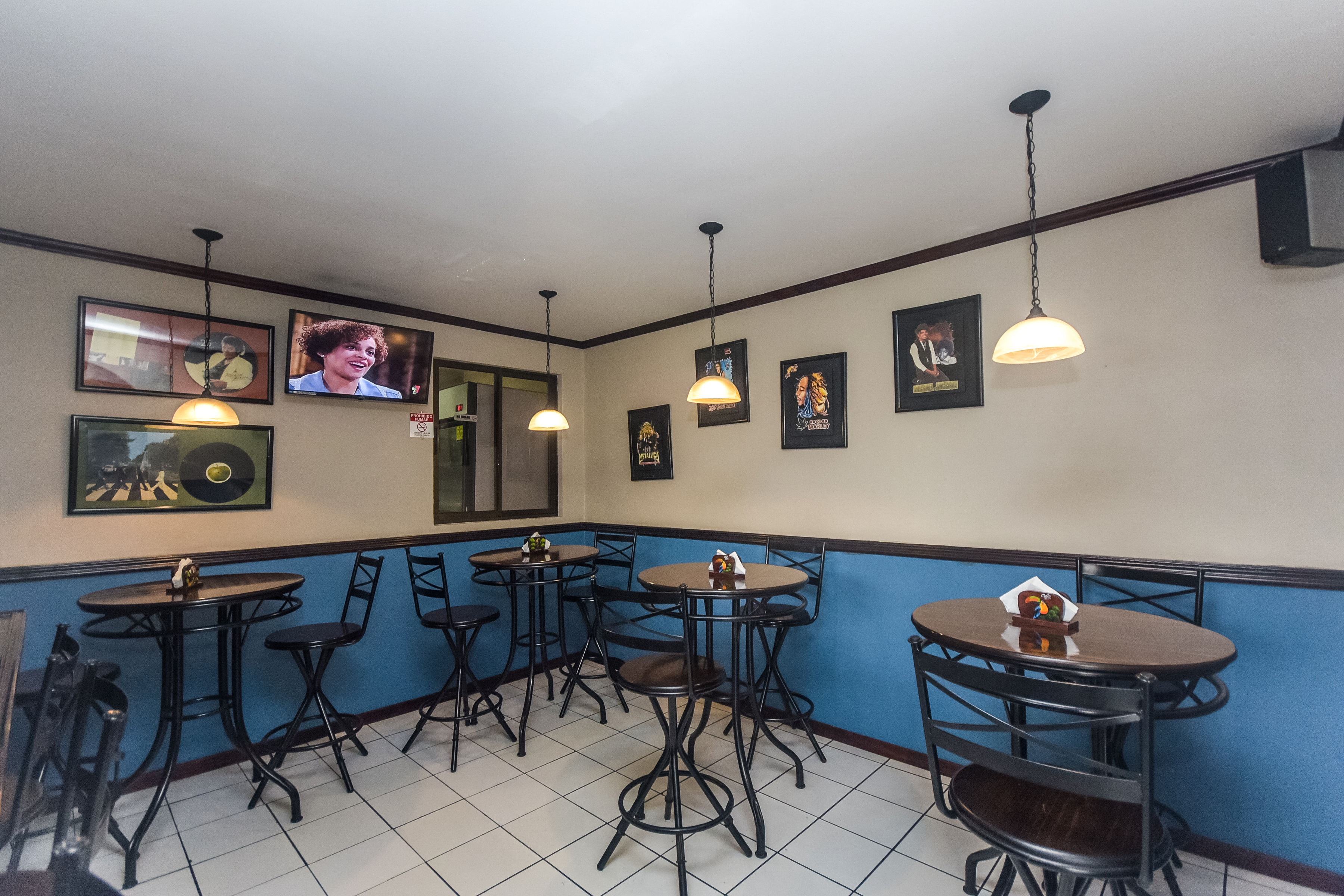 Berlor Airport Inn