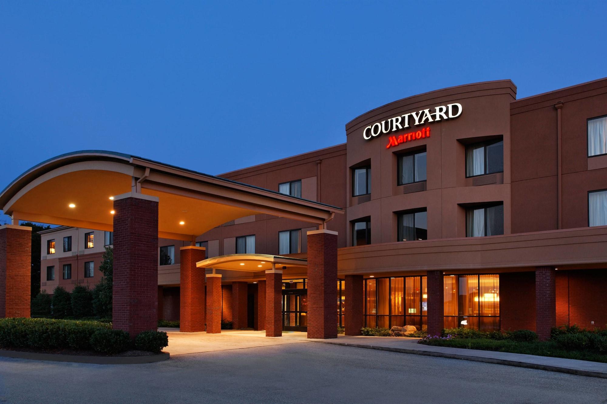 Courtyard By Marriott Knoxville Airport