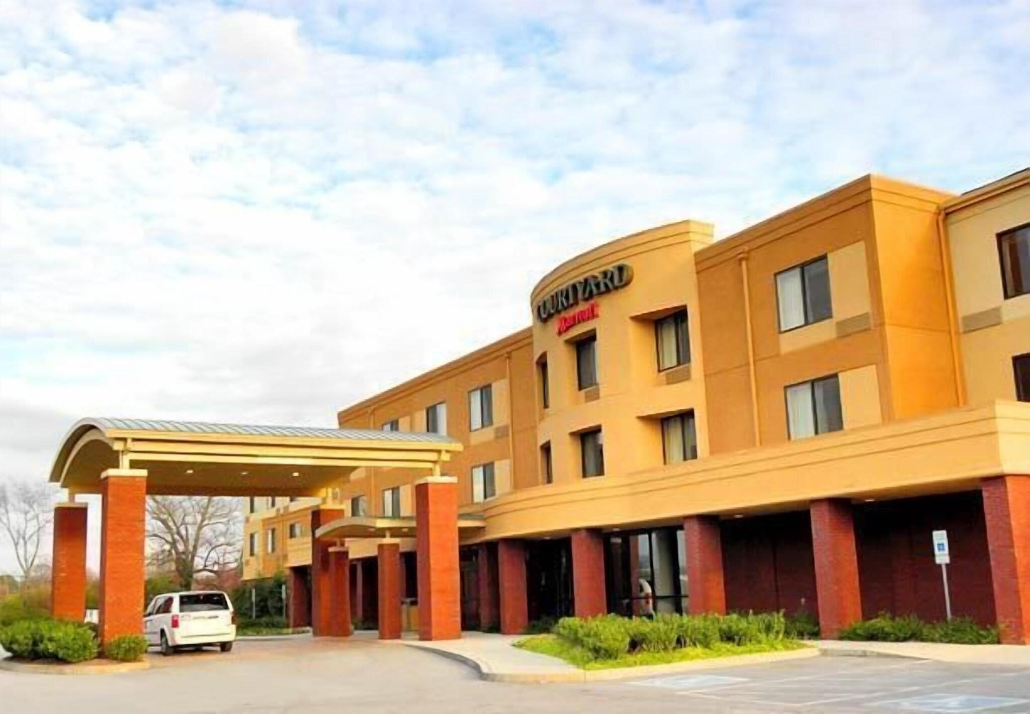 Courtyard by Marriott Knoxville Airport Alcoa image